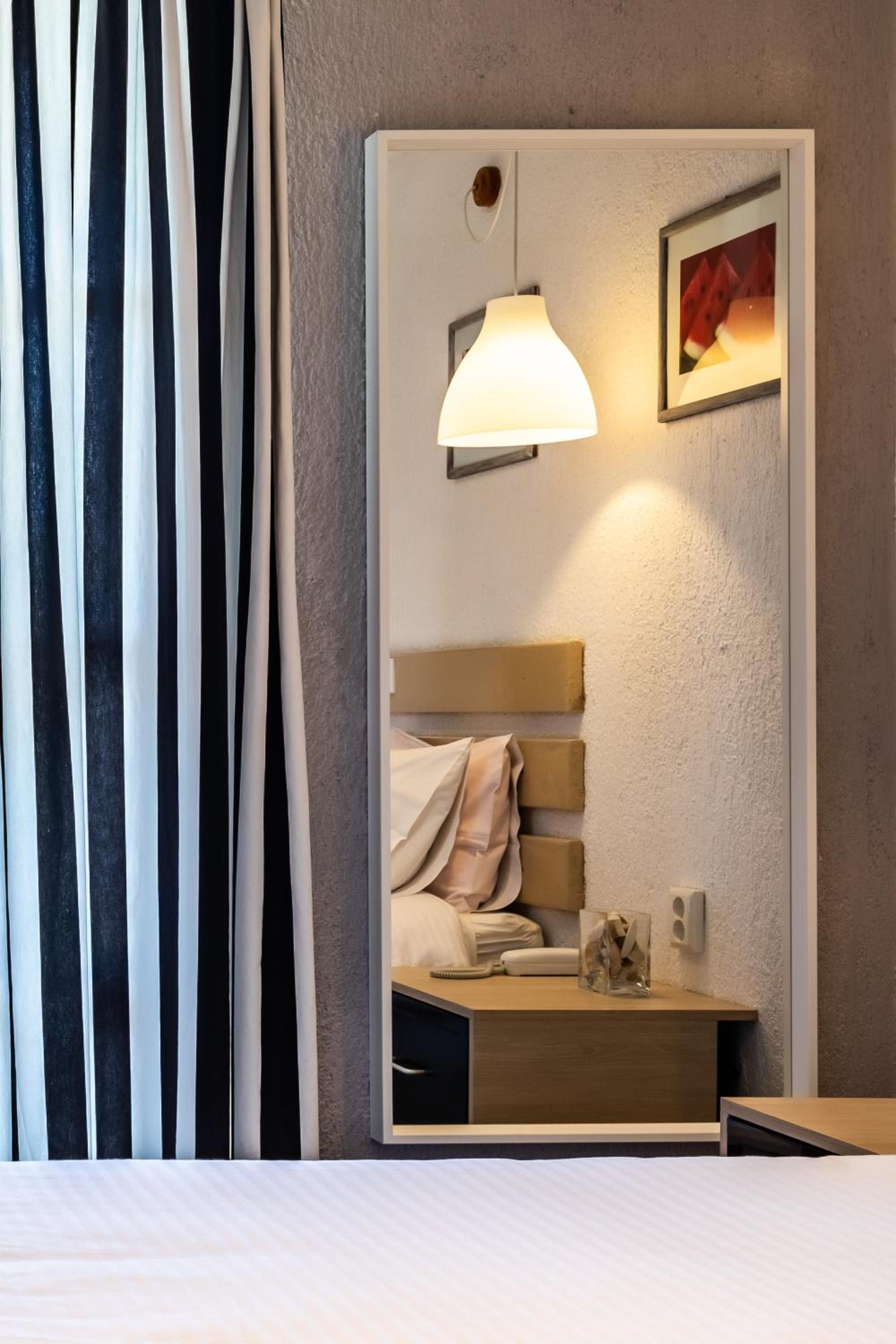 Double or Twin Room with Sea View