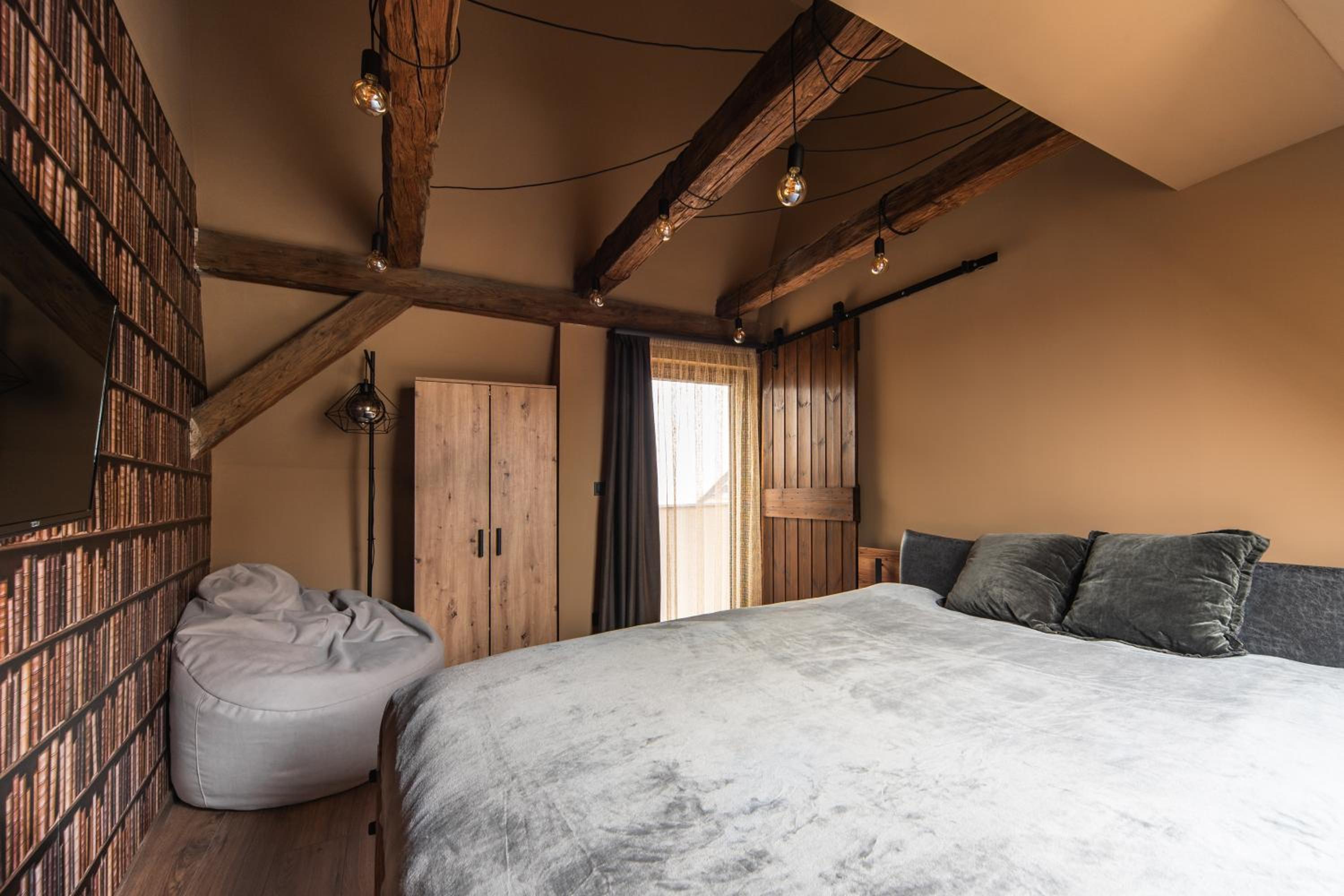 Loft - Photo 14