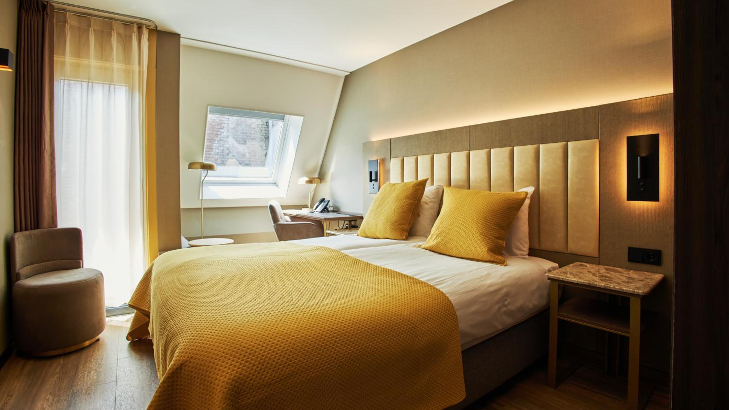 Standard Double Room - Photo 3