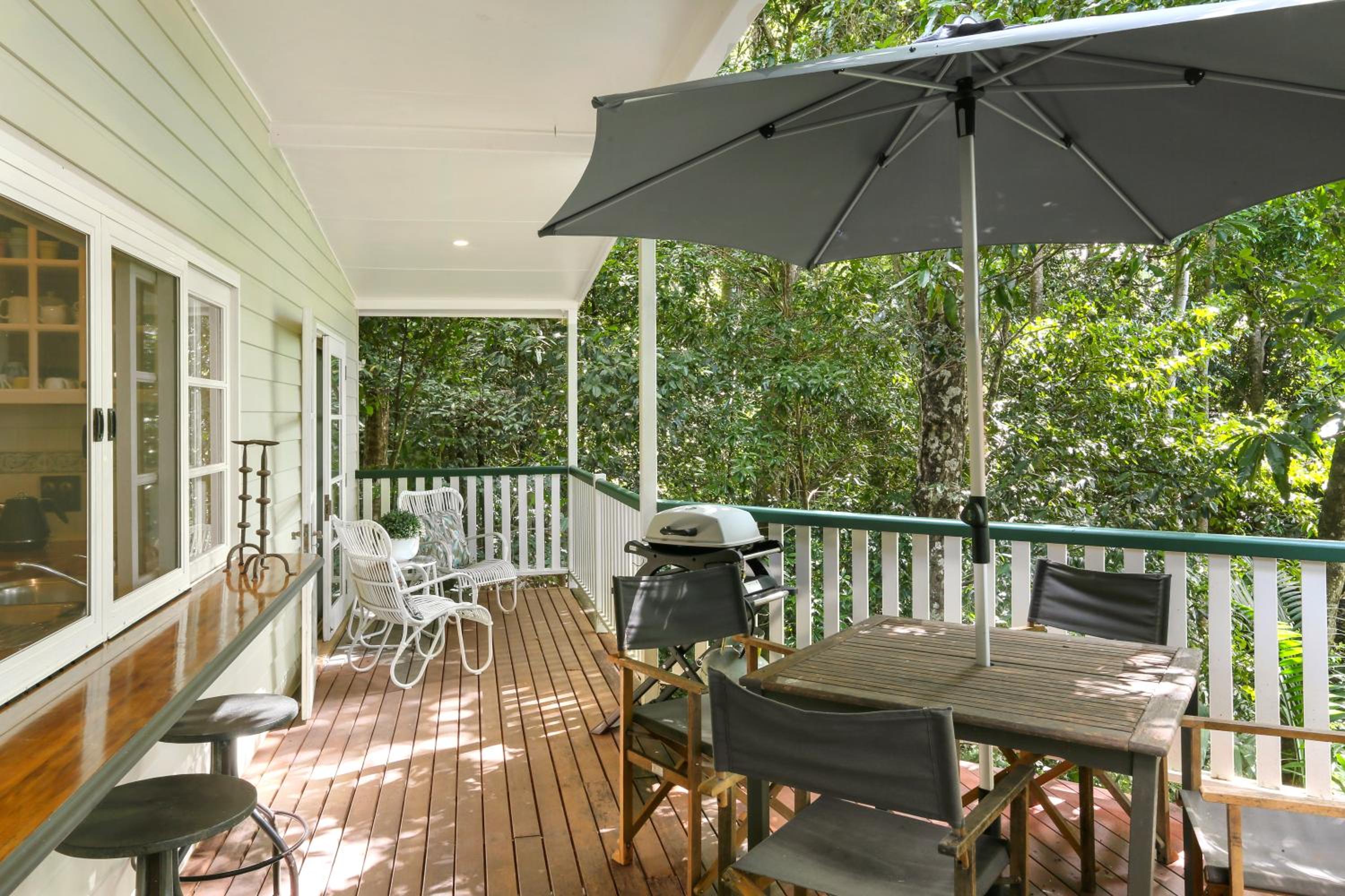 Four-Bedroom House photo 2