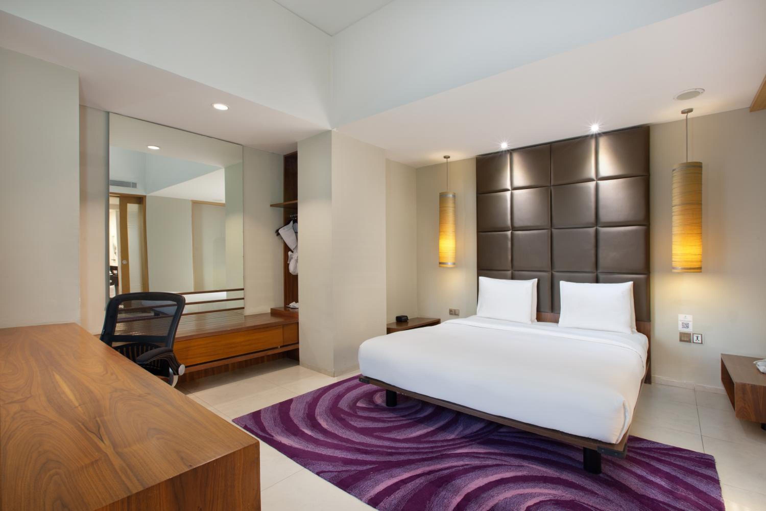 King Suite - Photo 1