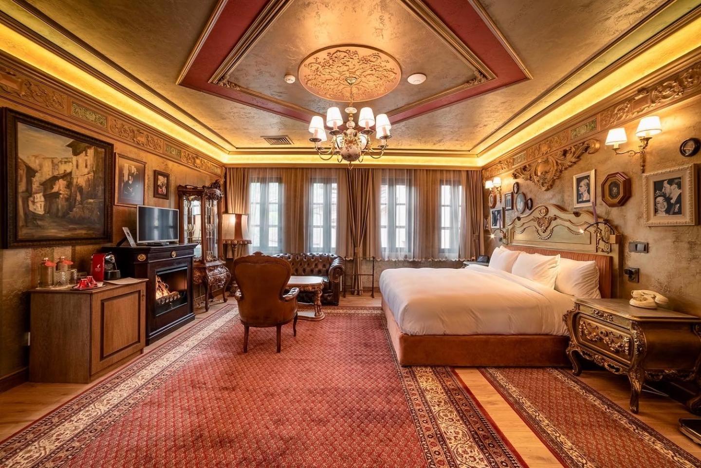 King Suite - Photo 1