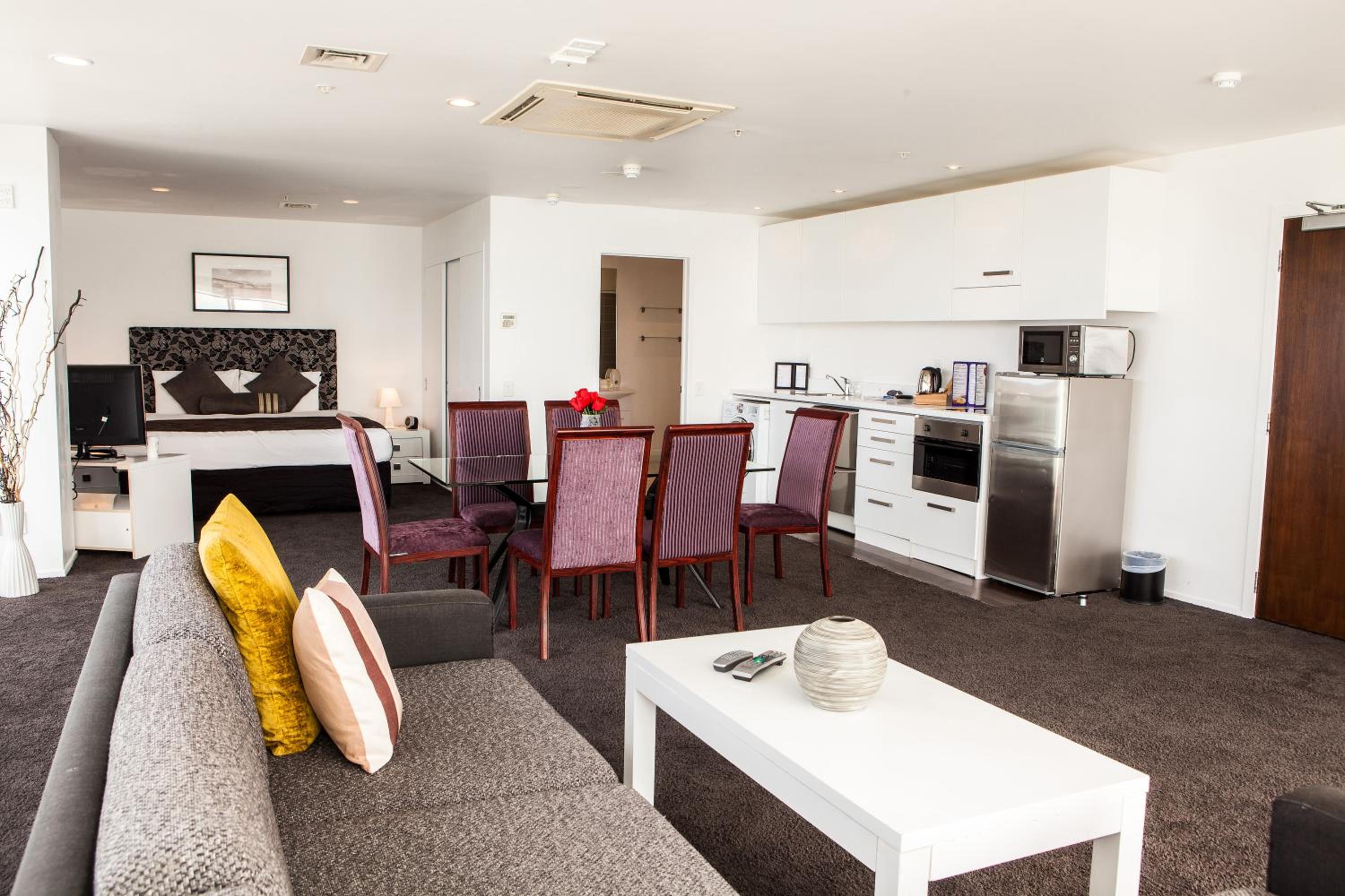 Penthouse Apartment - Photo 4