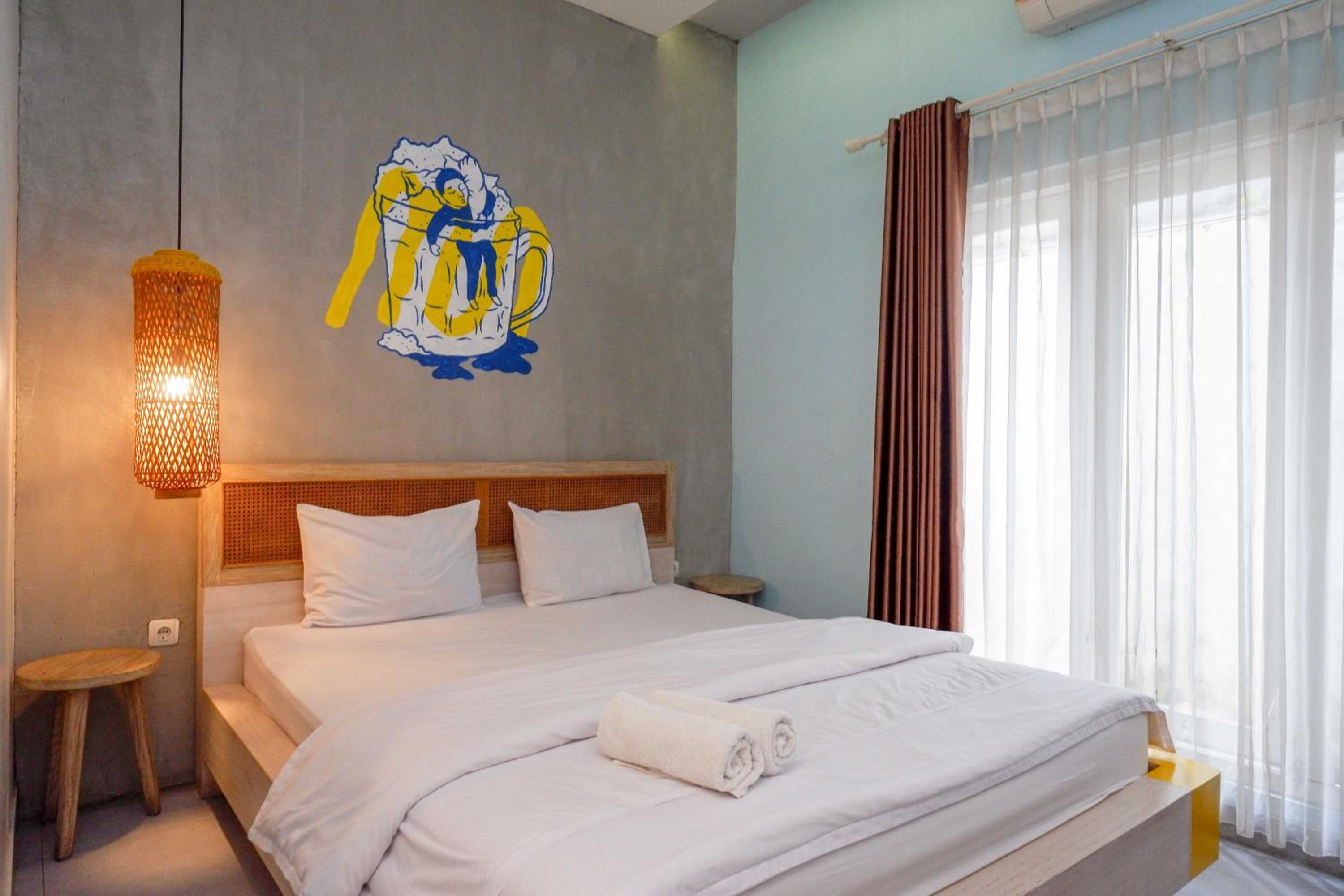 Deluxe Room - Photo 9