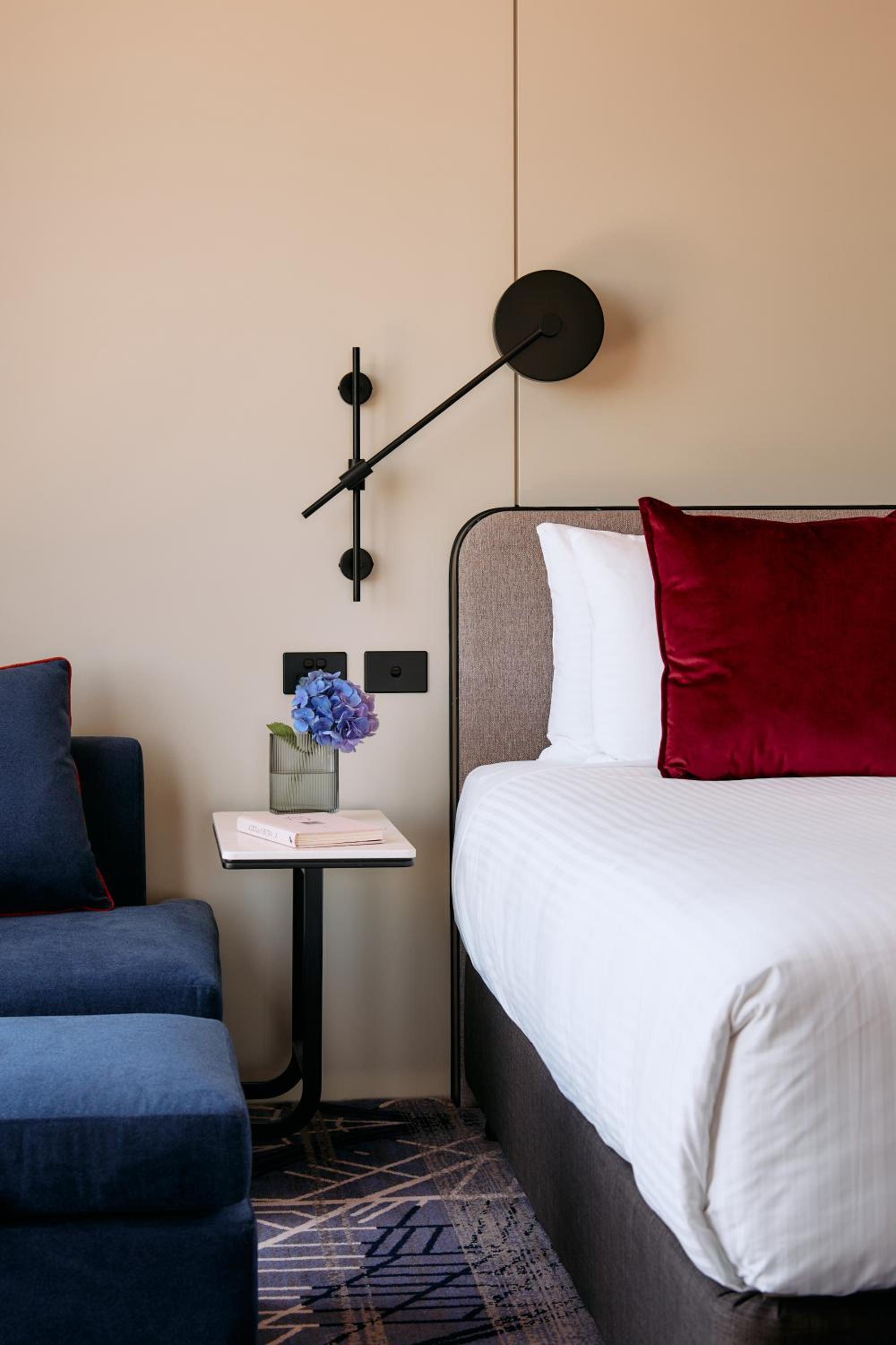 Superior King Room - Photo 4