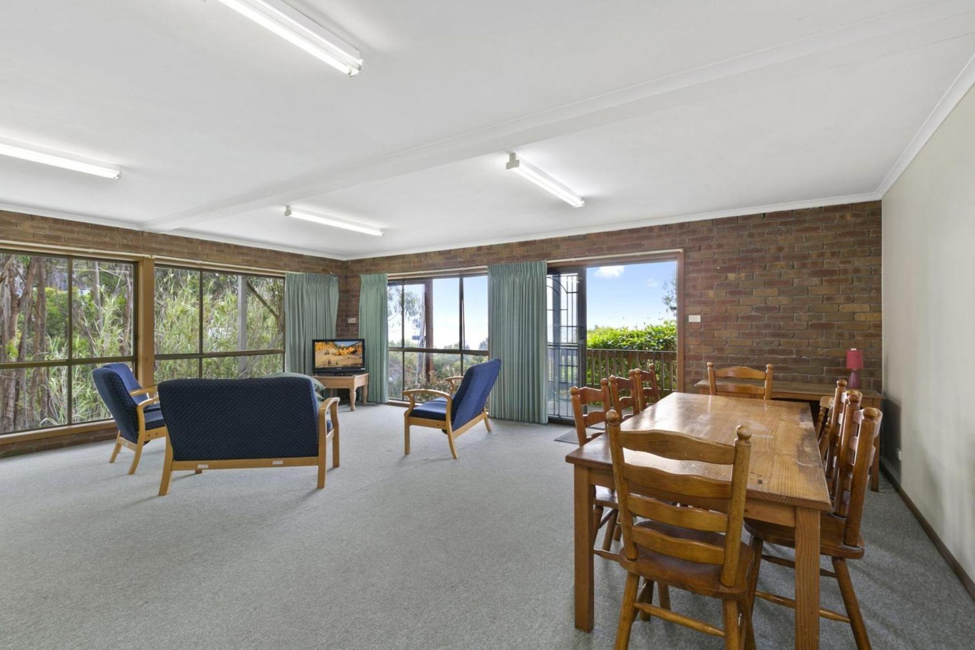 Four-Bedroom House photo 3