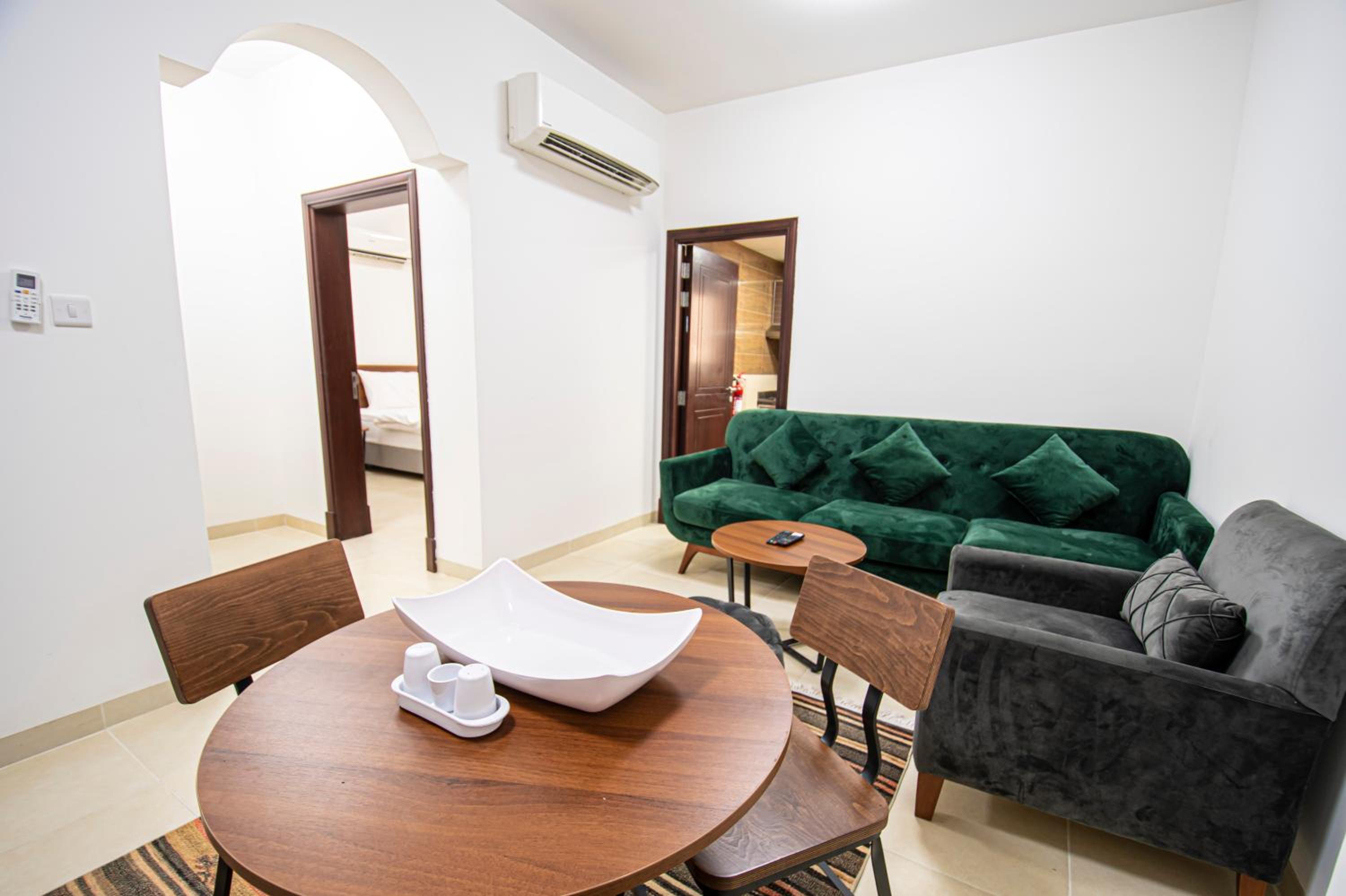 One-Bedroom Apartment