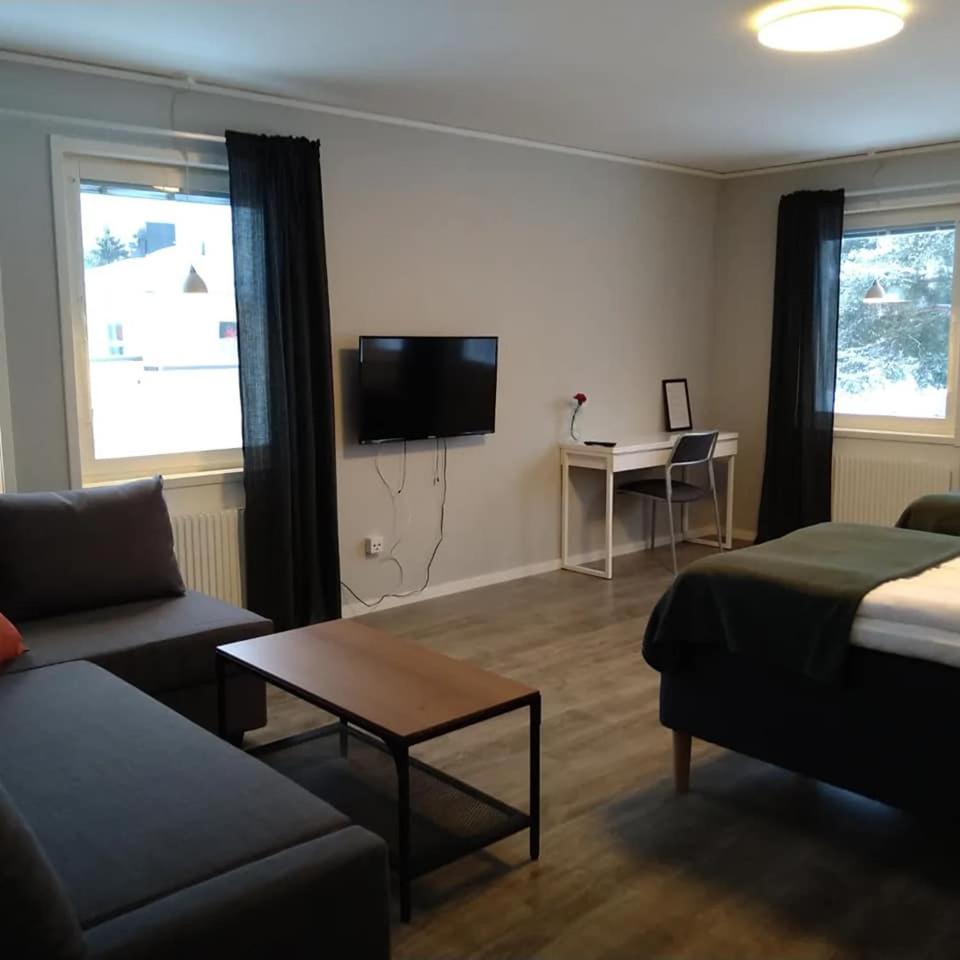 Family Room - Photo 3
