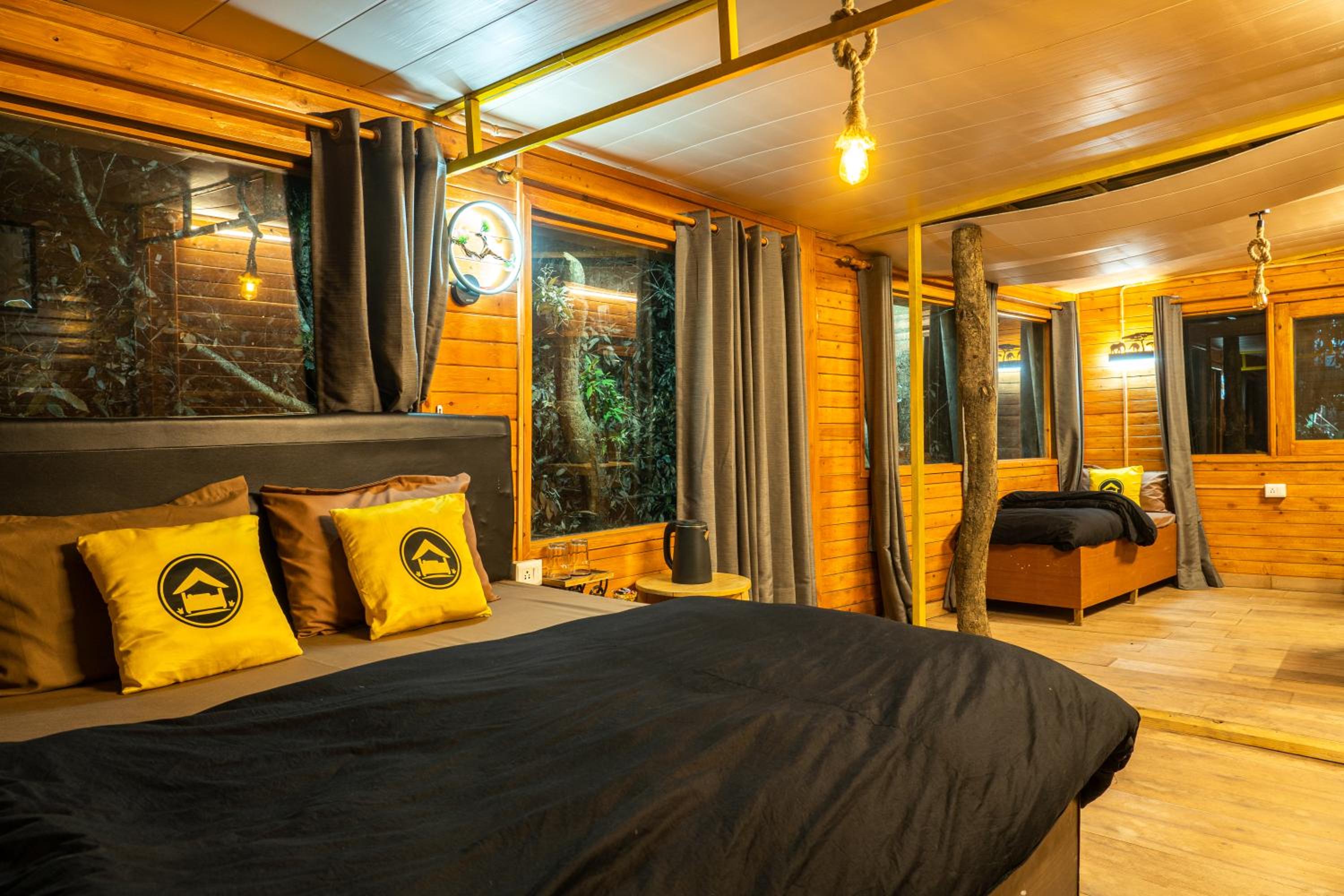 Deluxe Triple Room - Triple Room with Garden view and Attached Bathroom, High Speed Wi-Fi  - Photo 1