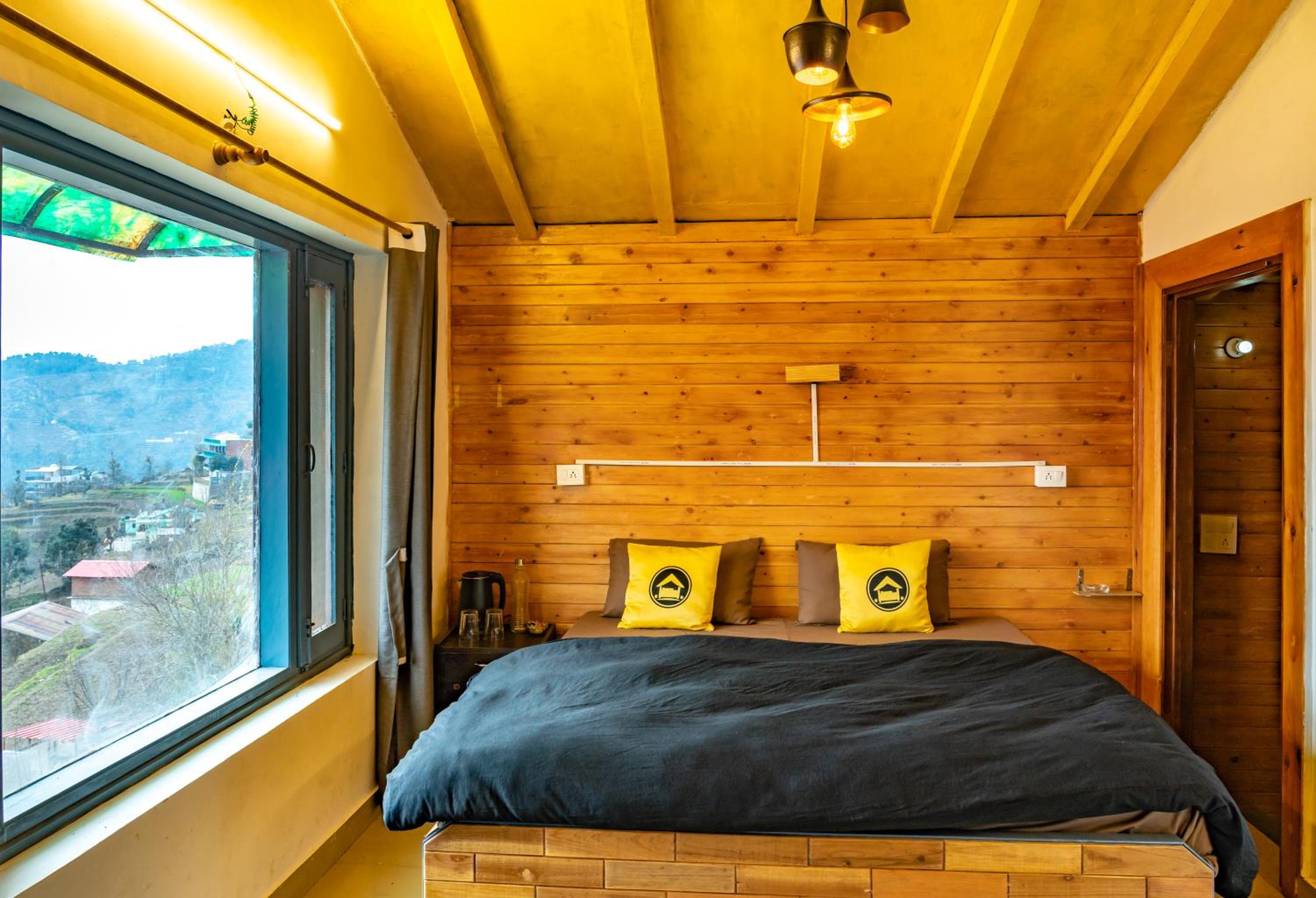 Deluxe Double Room - Photo 1