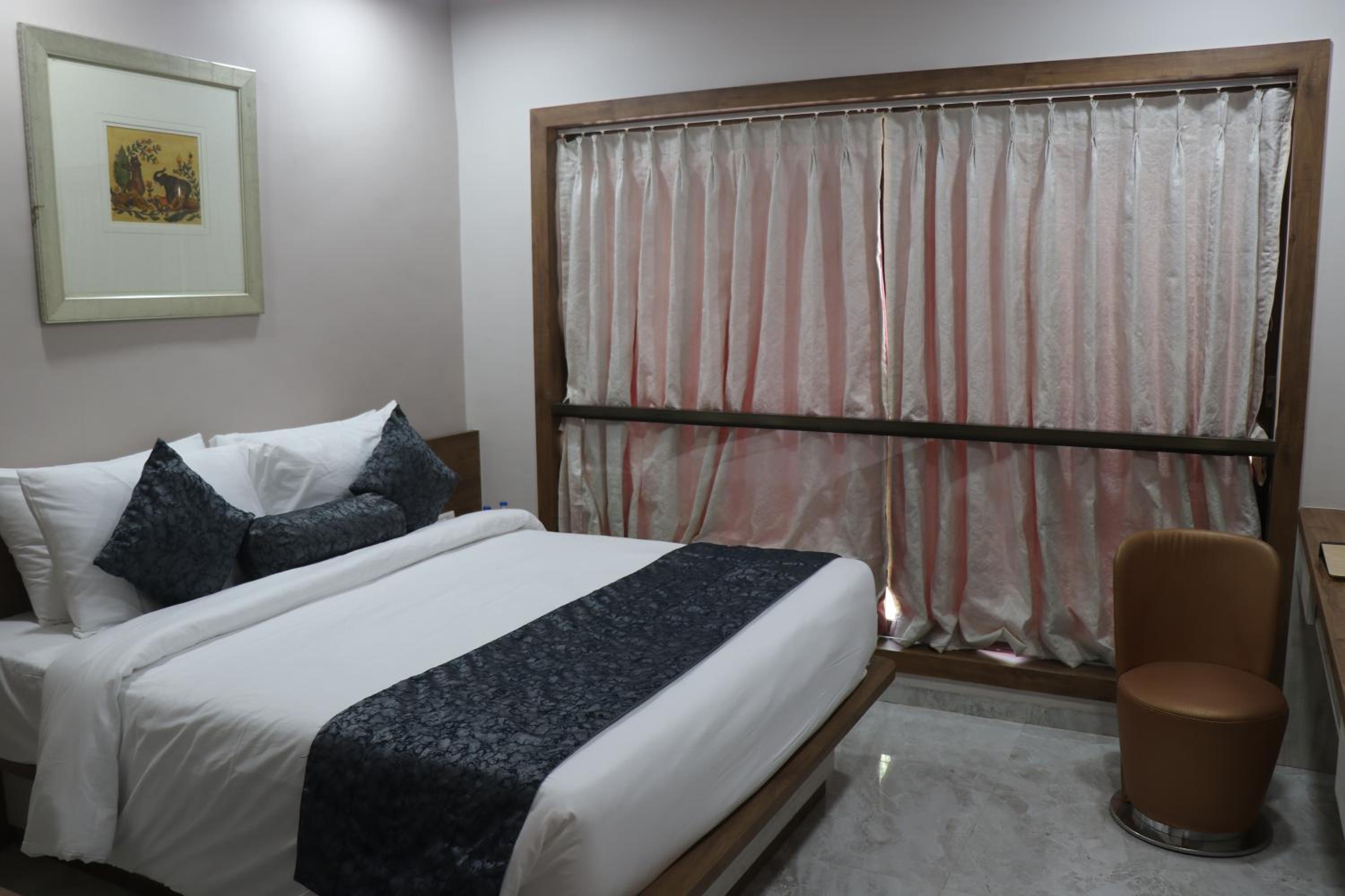Deluxe Room - Photo 2