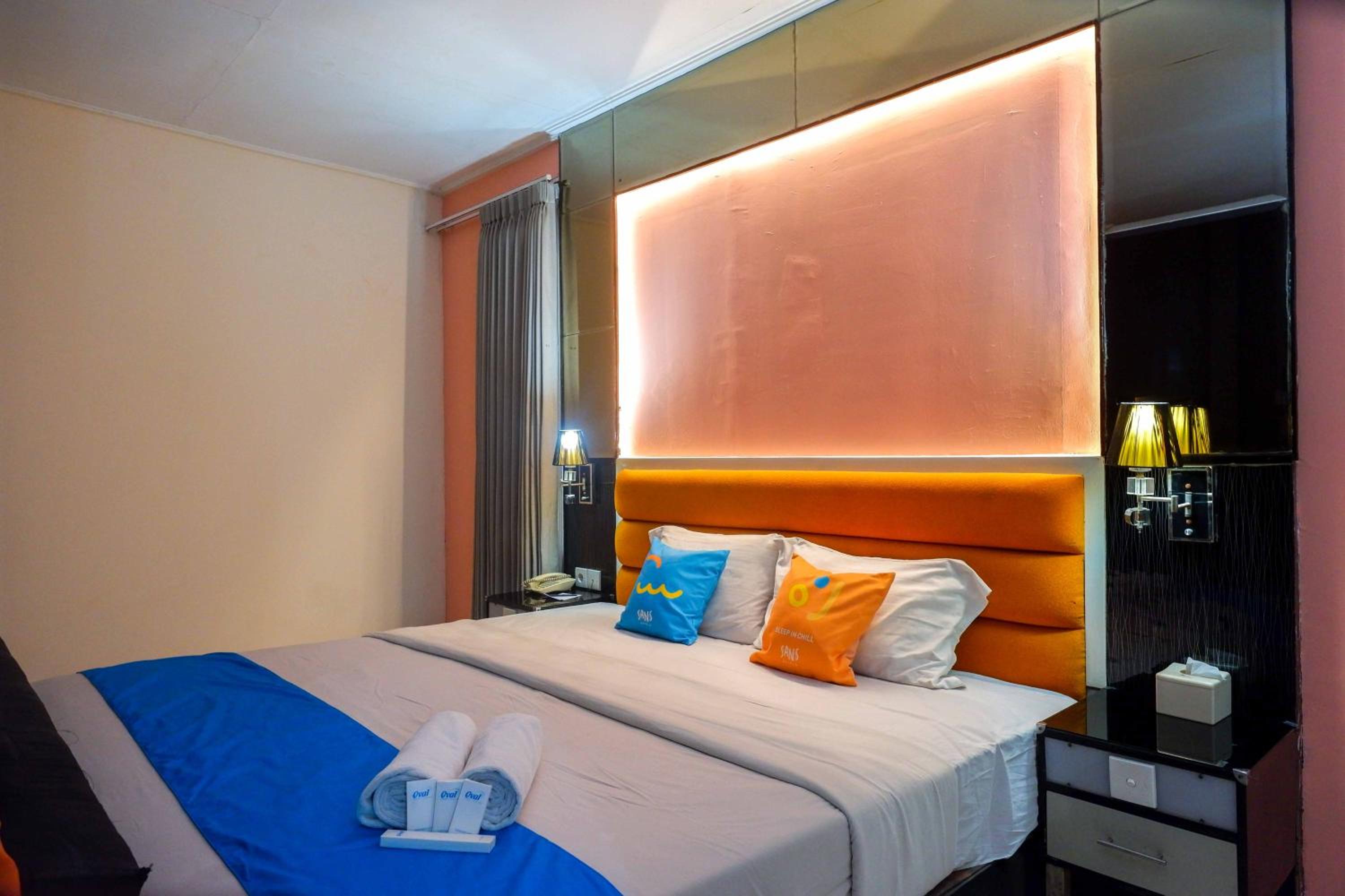 Deluxe Room - Photo 19