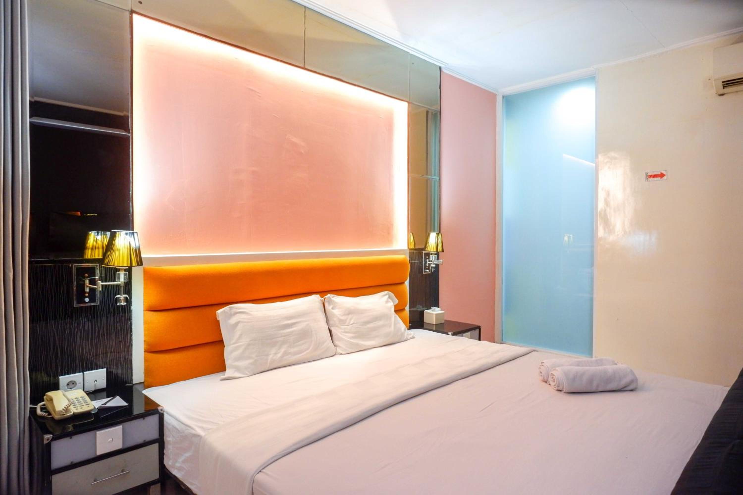 Deluxe Room - Photo 14