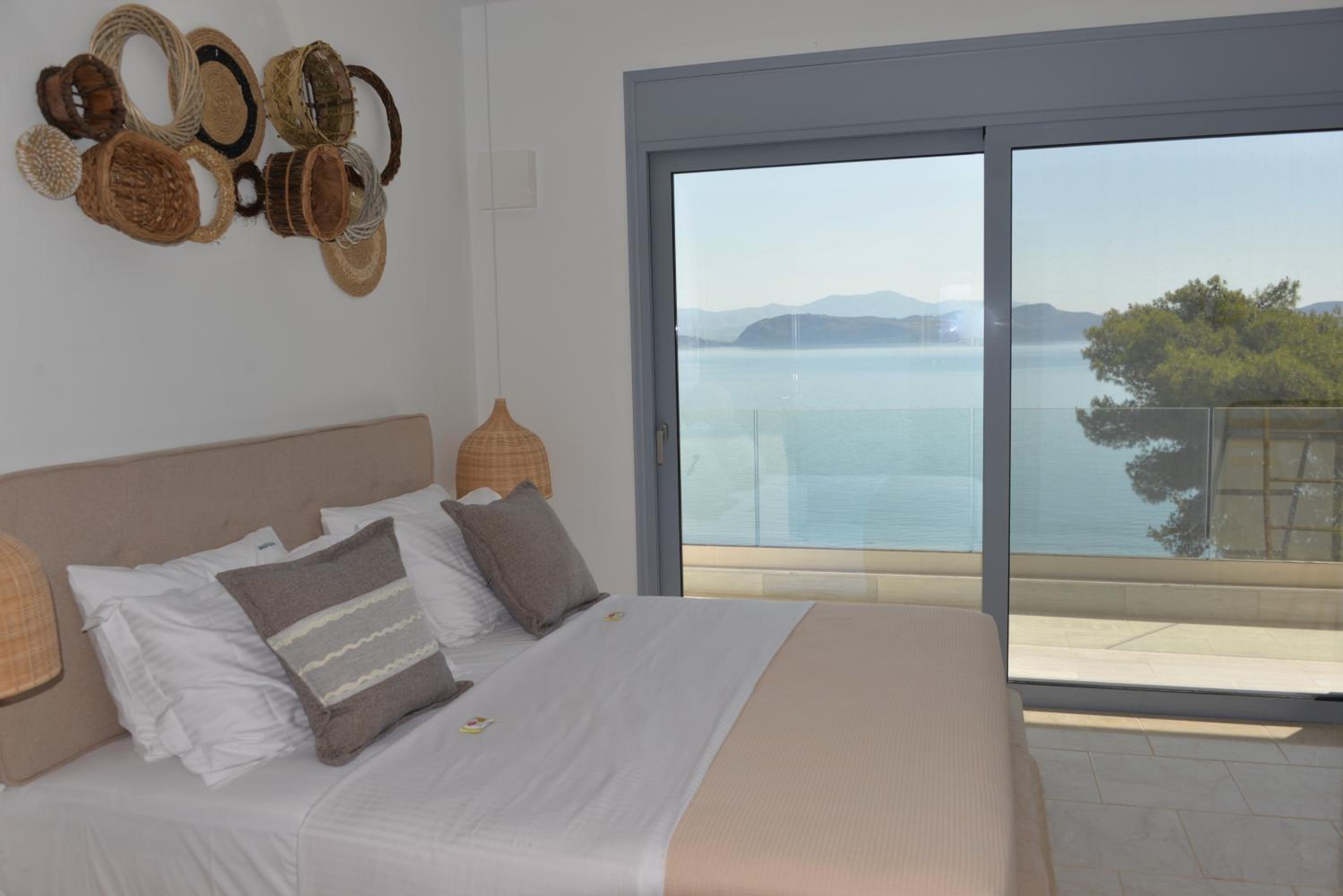 Deluxe Double Room with Balcony and Sea View