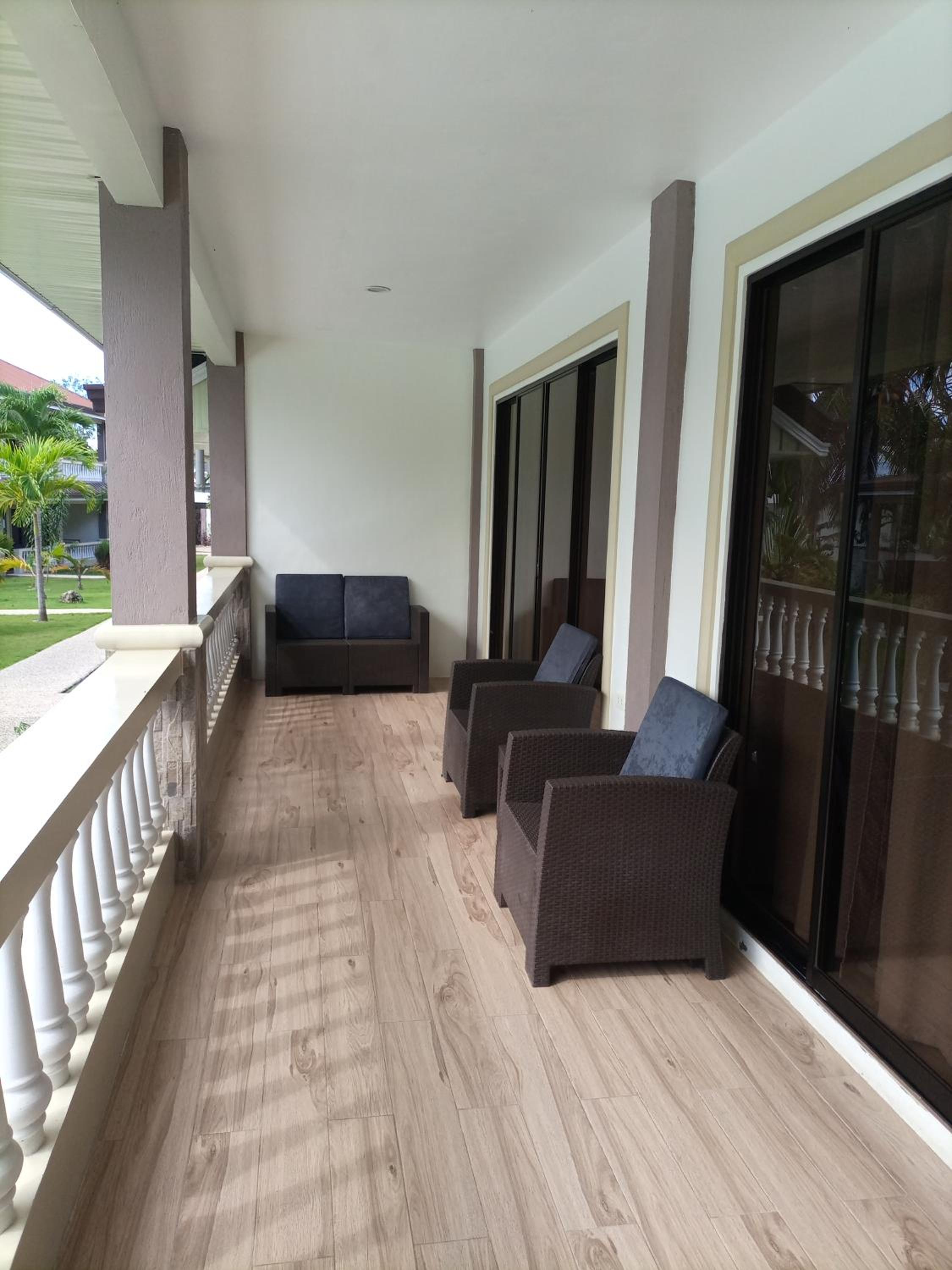 Apartment with Pool View  - Photo 10