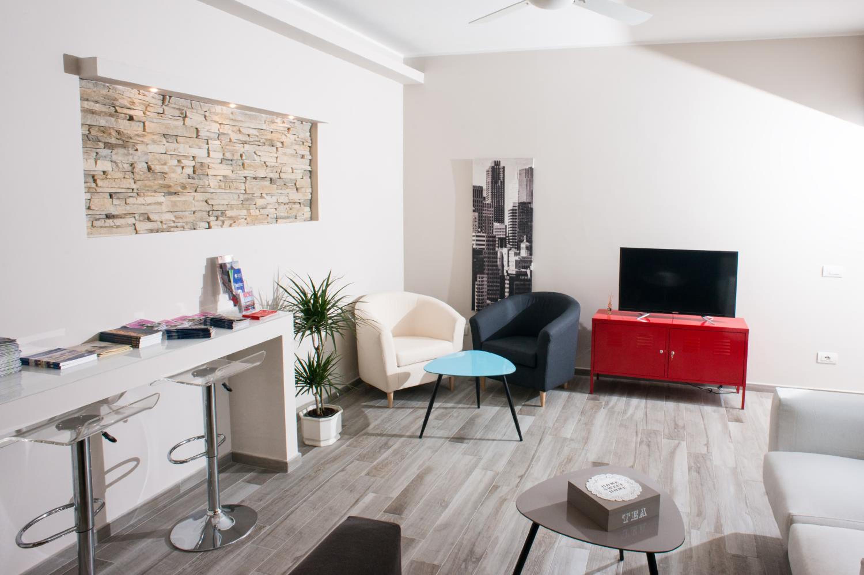 Apartment photo 1