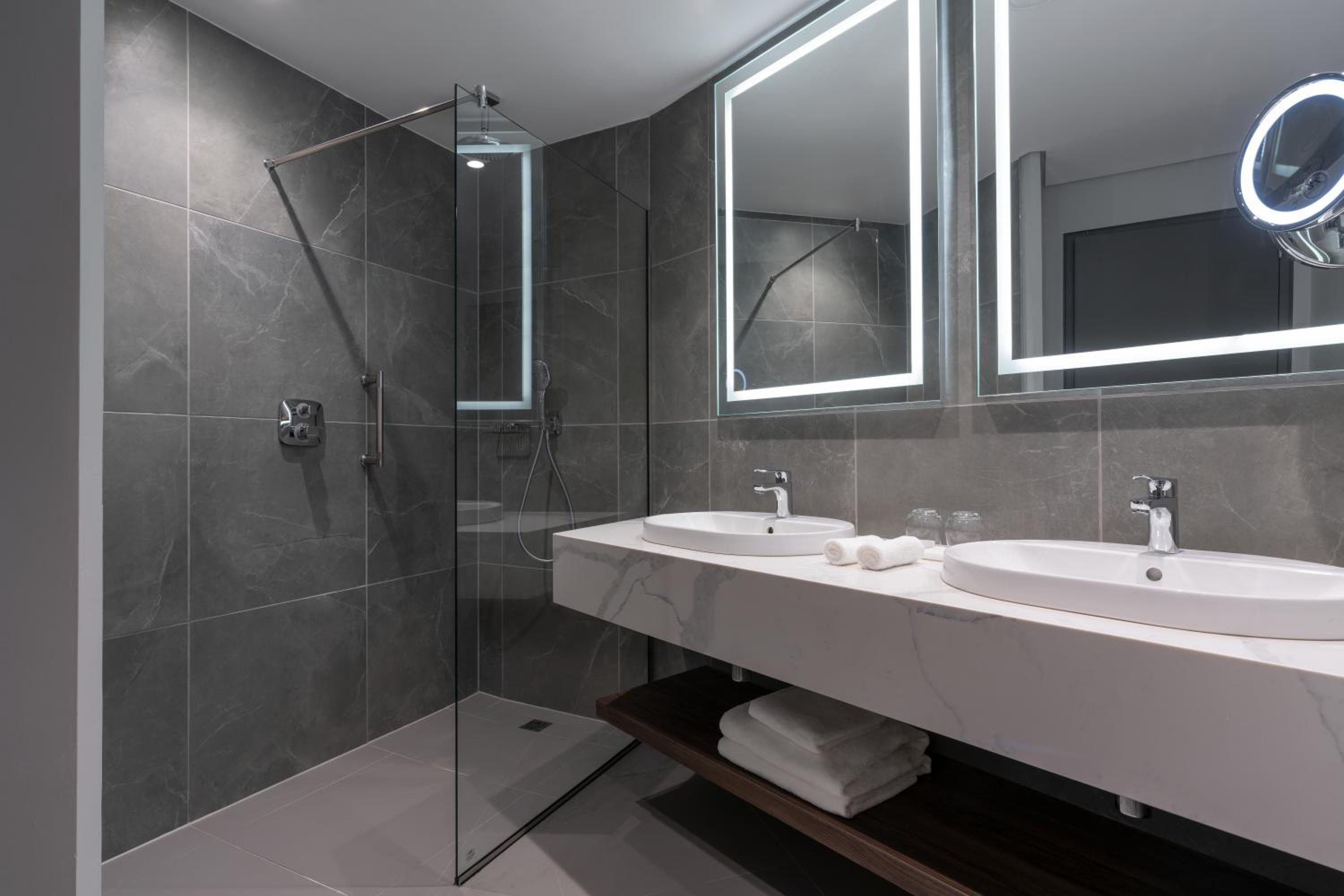 Junior Suite with Sea View - Photo 4
