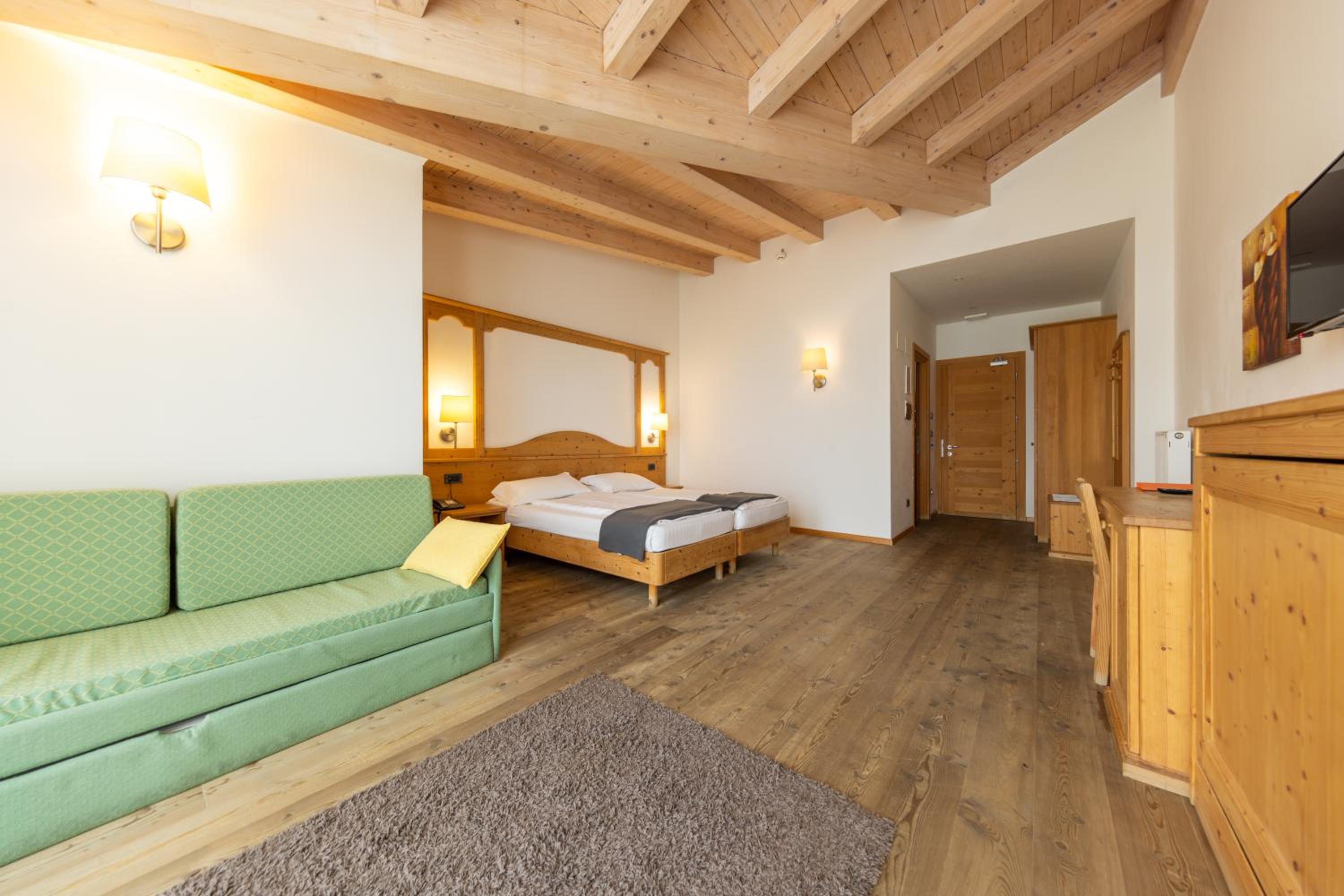 Quadruple Room with Spa Access - Photo 8