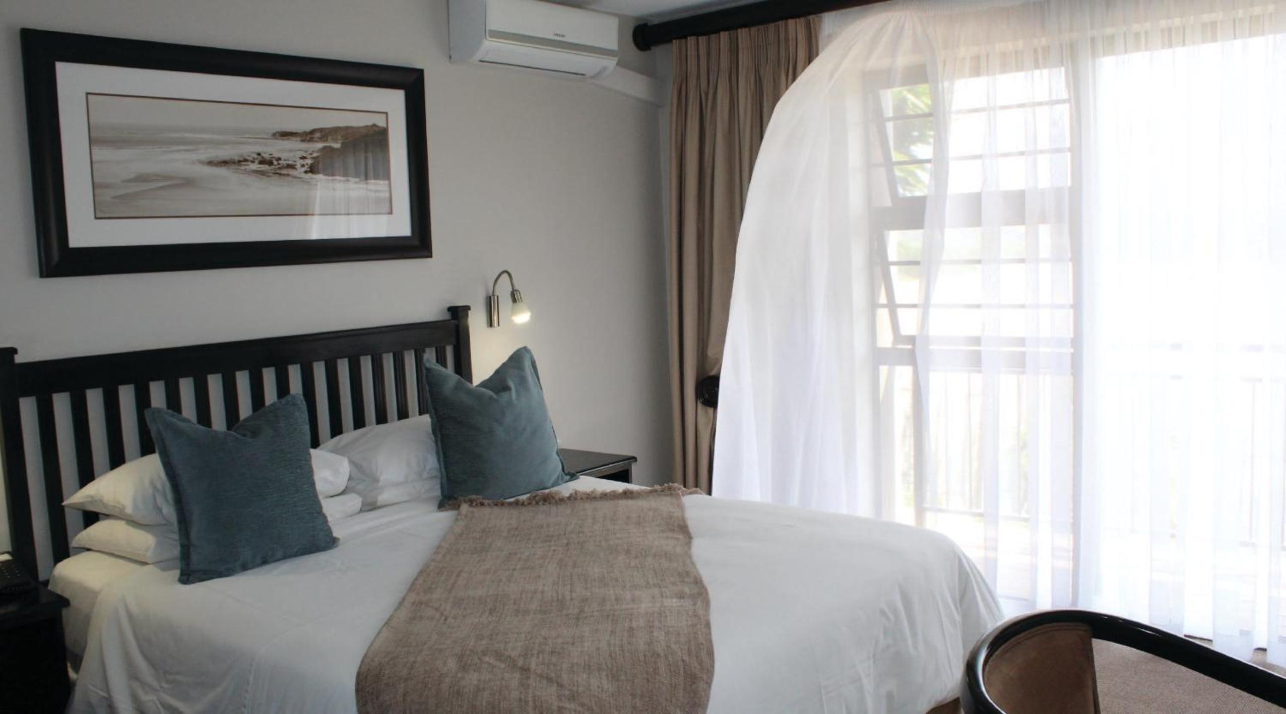 Two-Bedroom Apartment - Photo 3