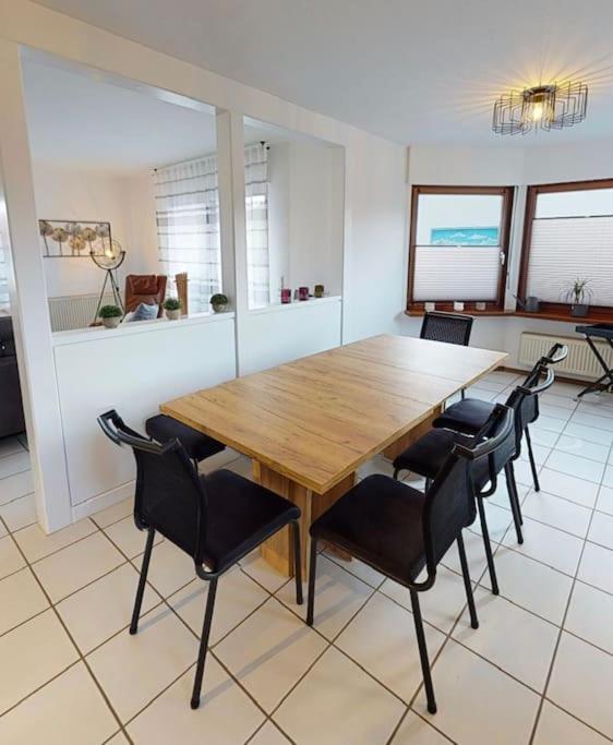 Four-Bedroom House photo 3