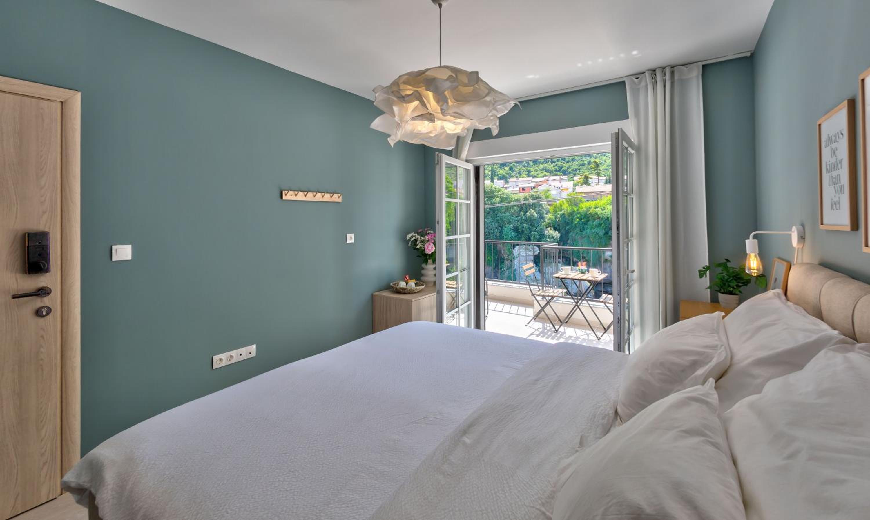 Deluxe Double Room with Balcony and Sea View photo 3
