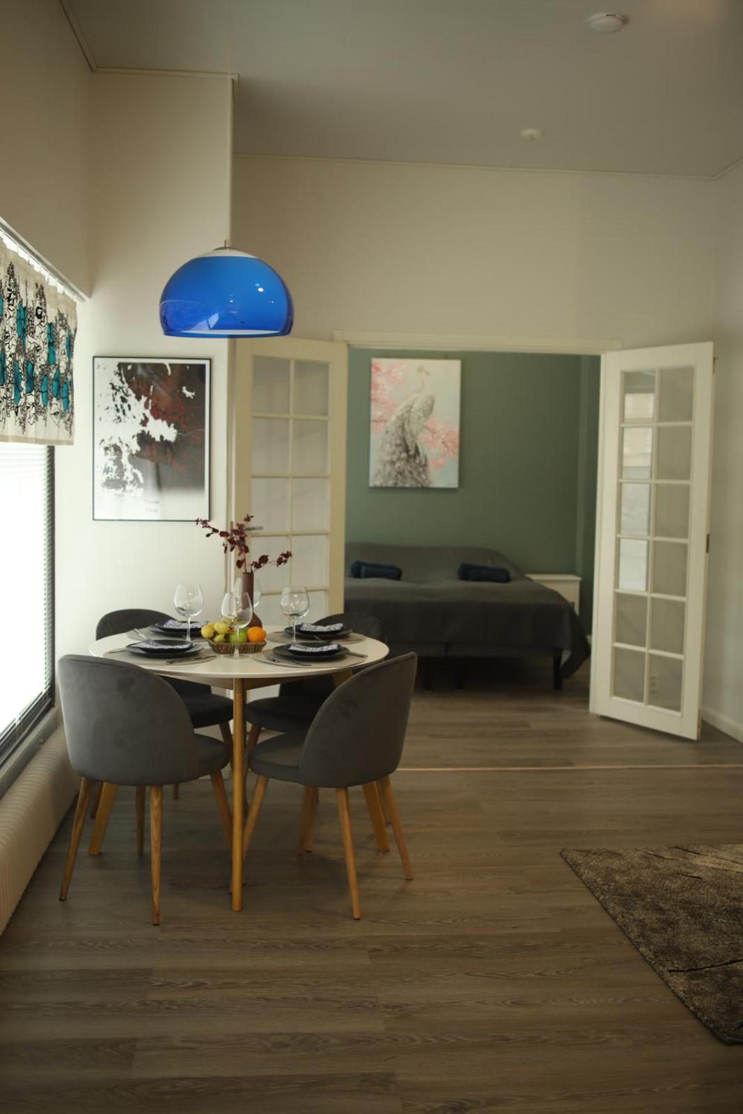One-Bedroom Apartment photo 1