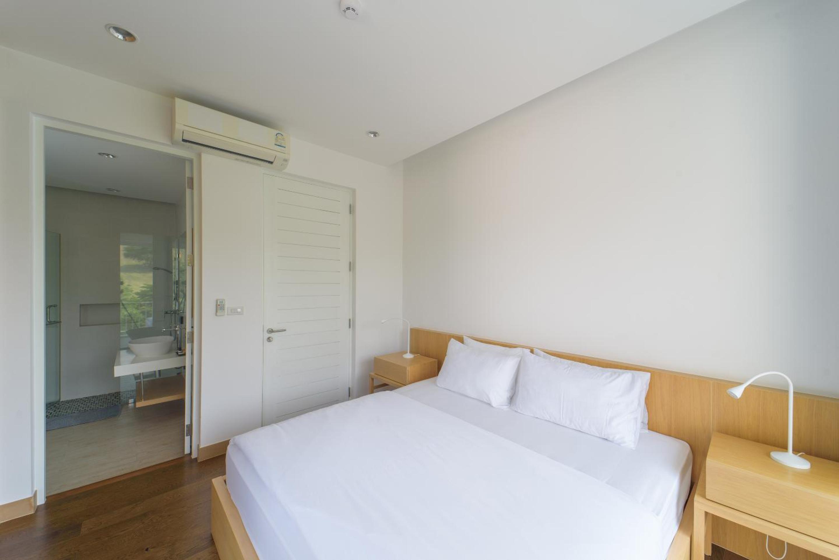Suite with River View - Photo 10