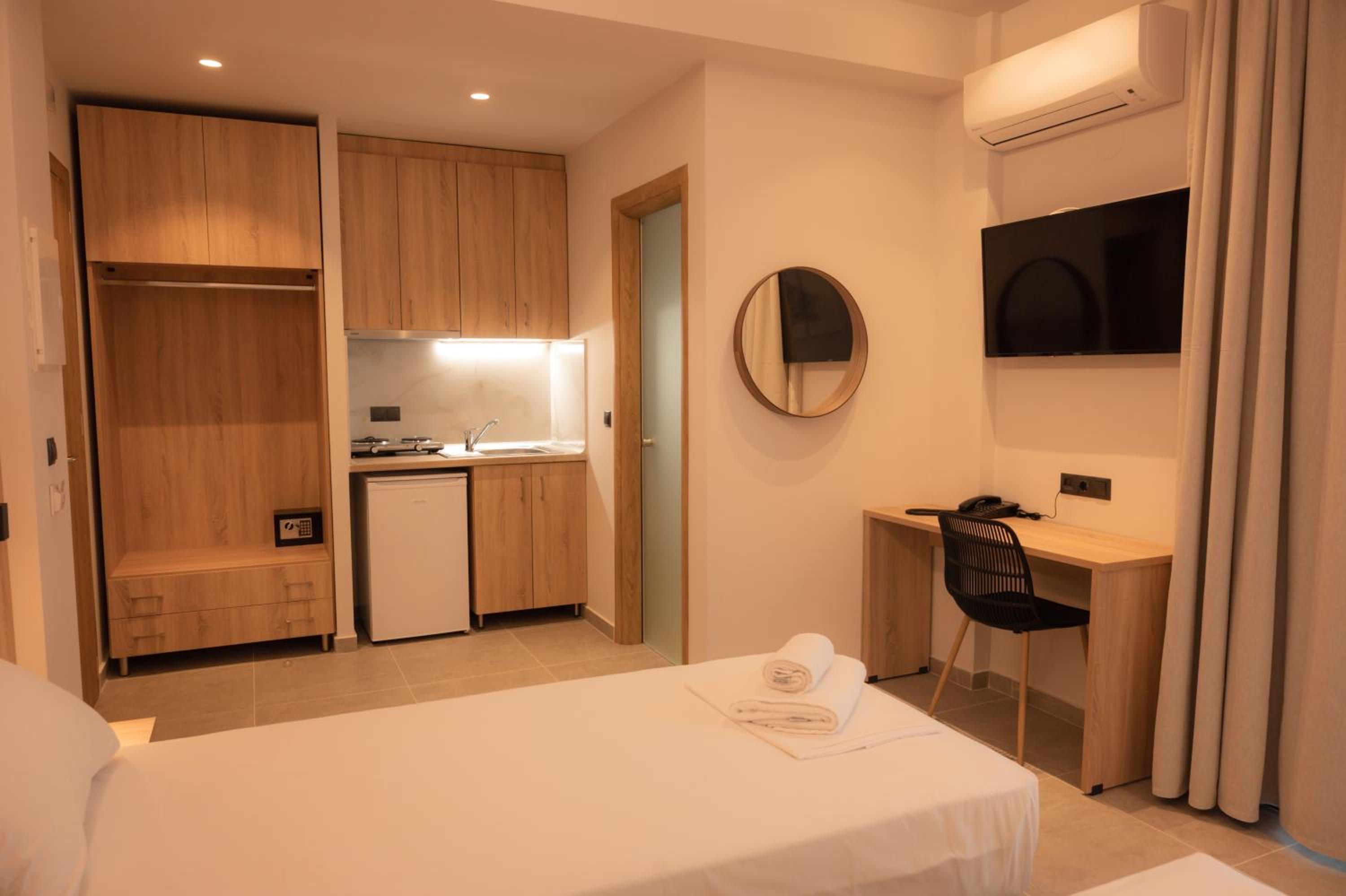 Deluxe Twin Room photo 2