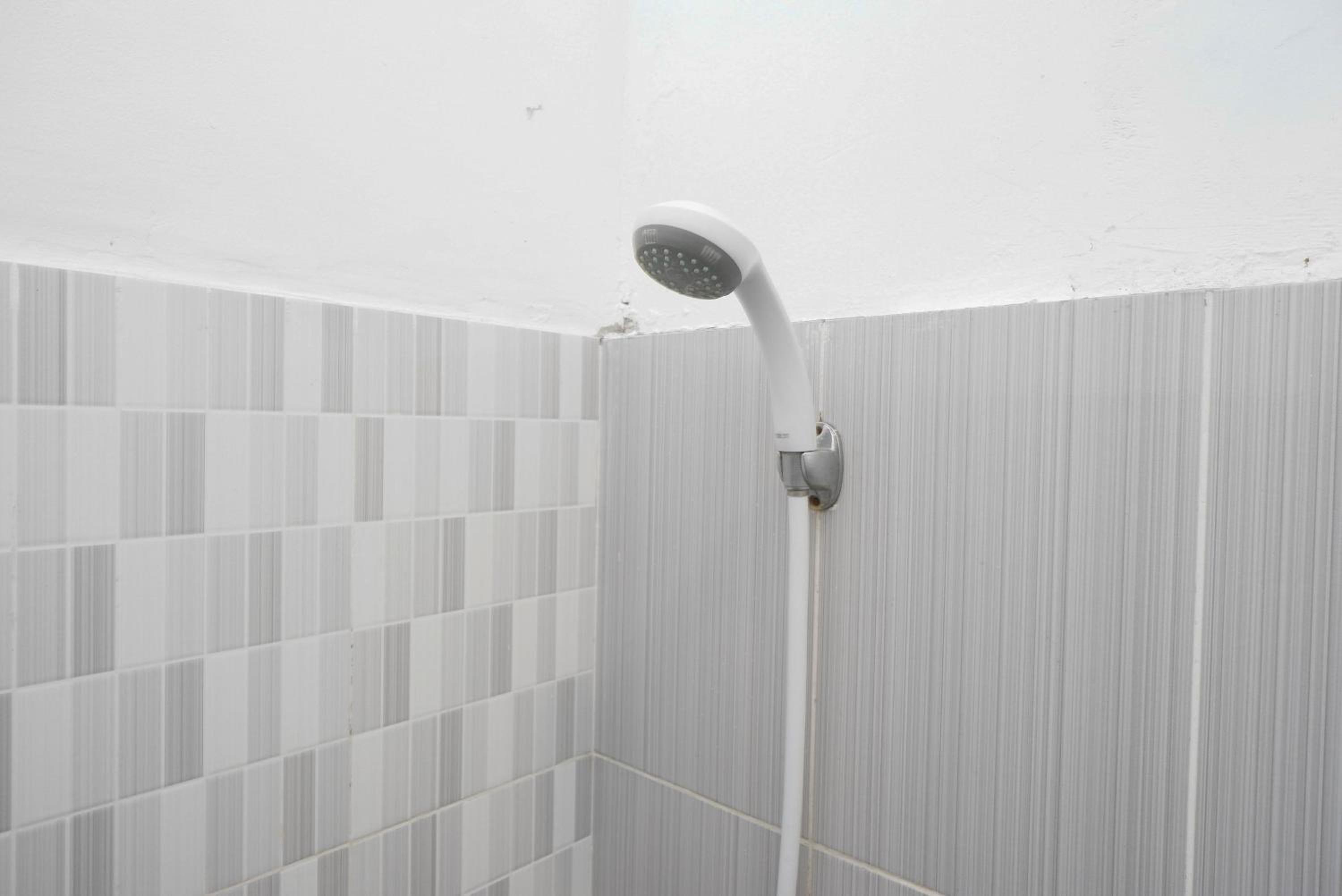 Standard Double Room - Photo 5
