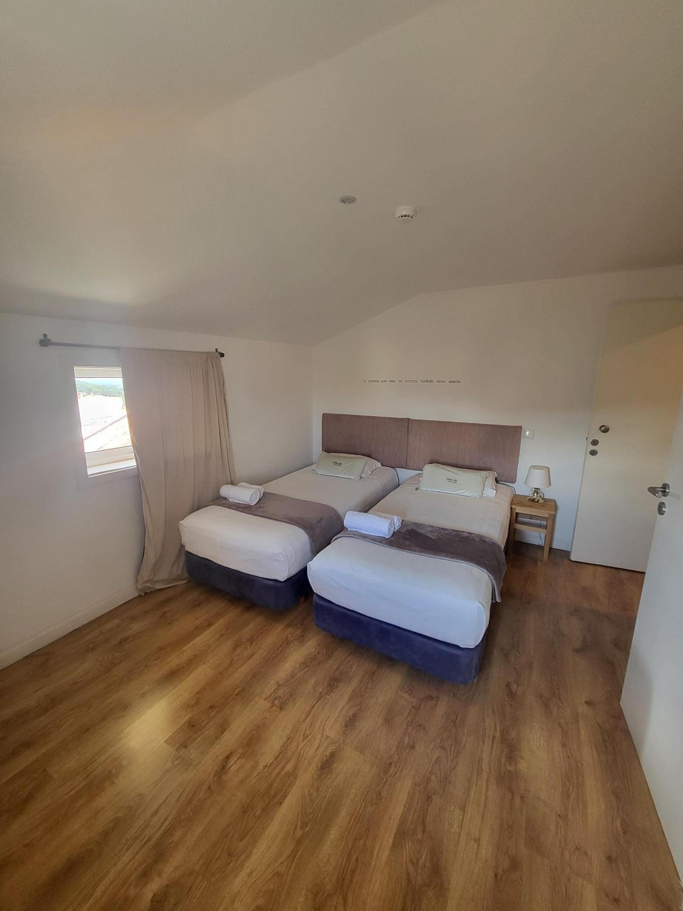 Quadruple Room with Private Bathroom photo 2