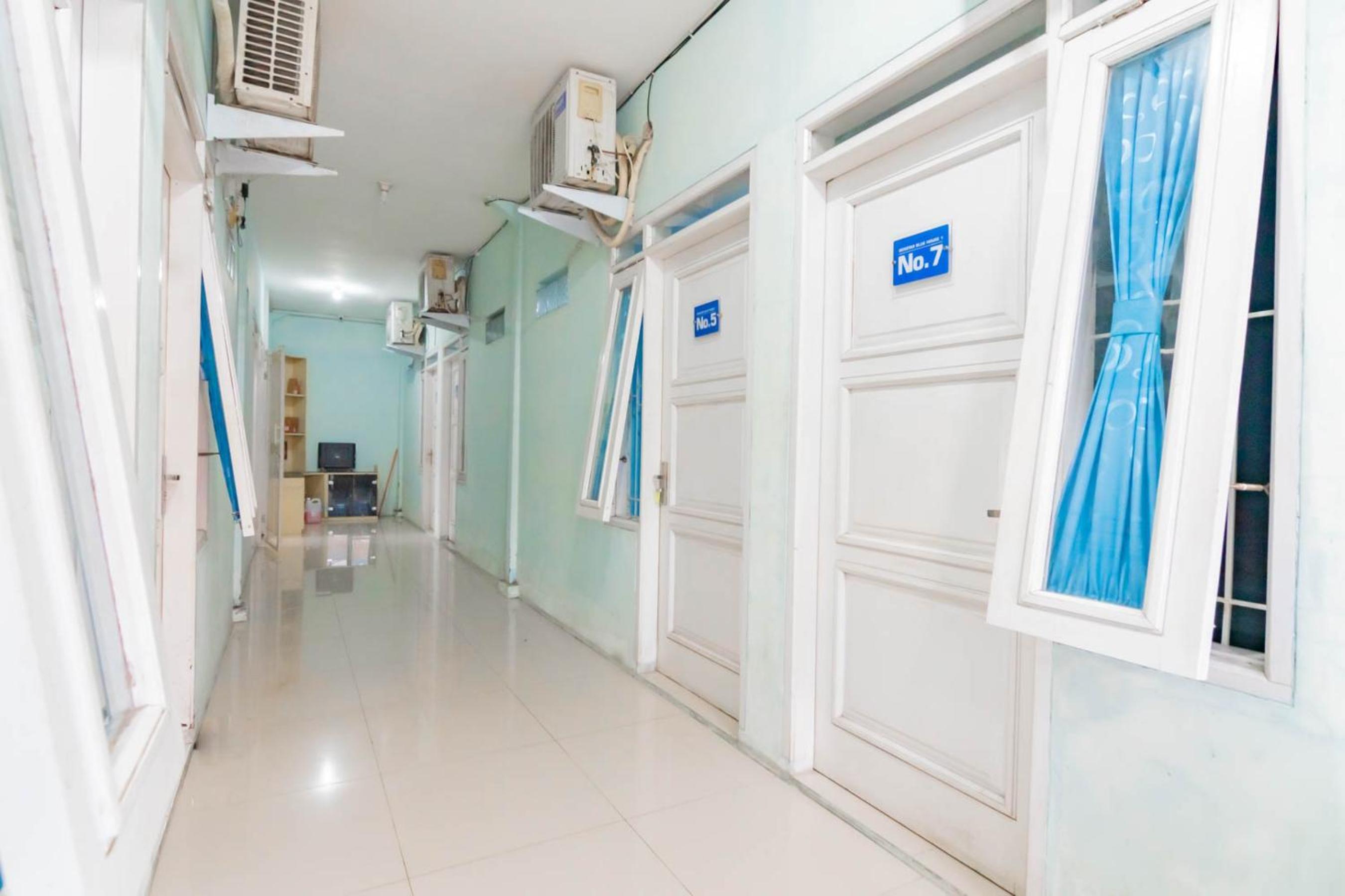 Standard Double Room - Photo 8
