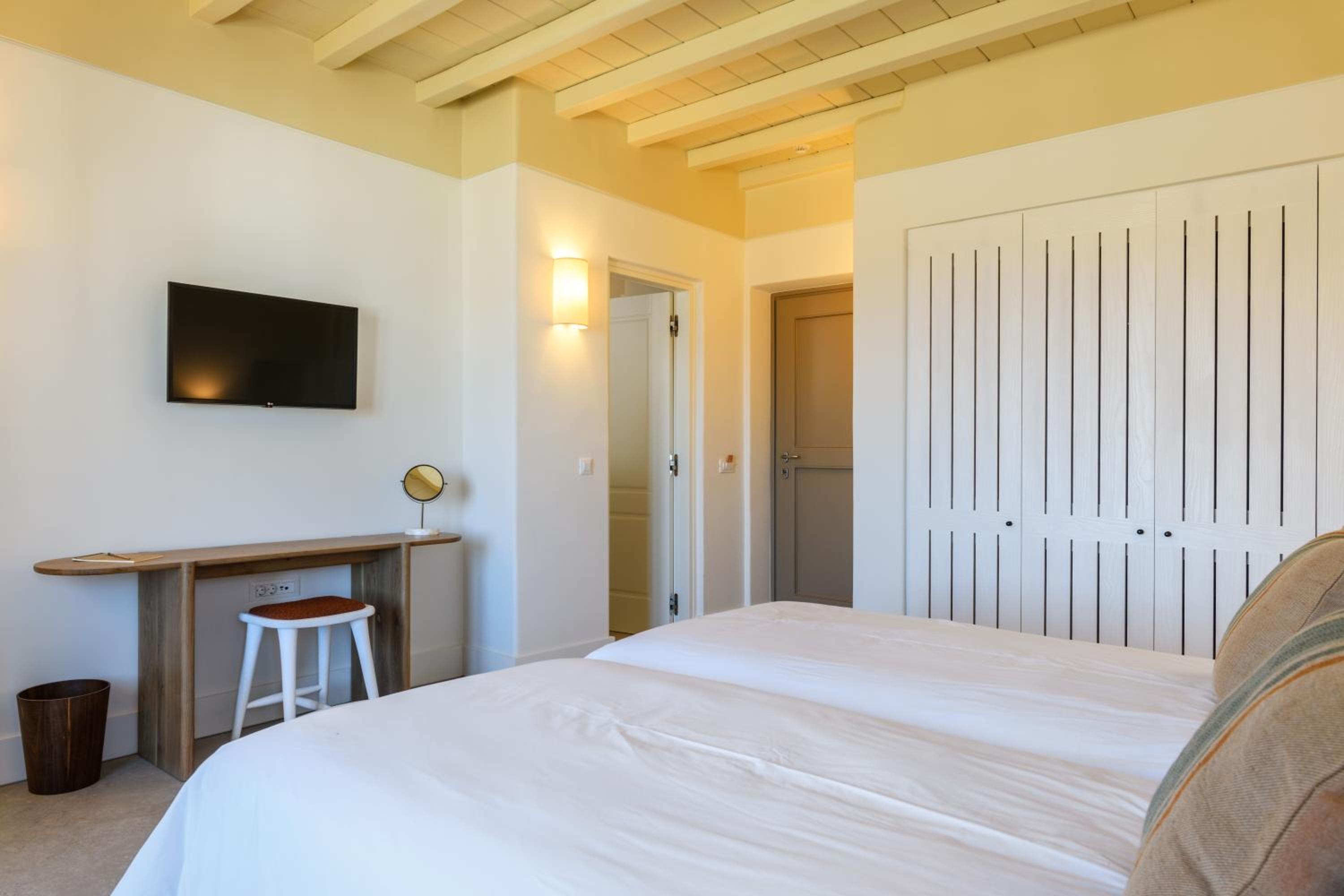 Sea View Suite - Photo 3