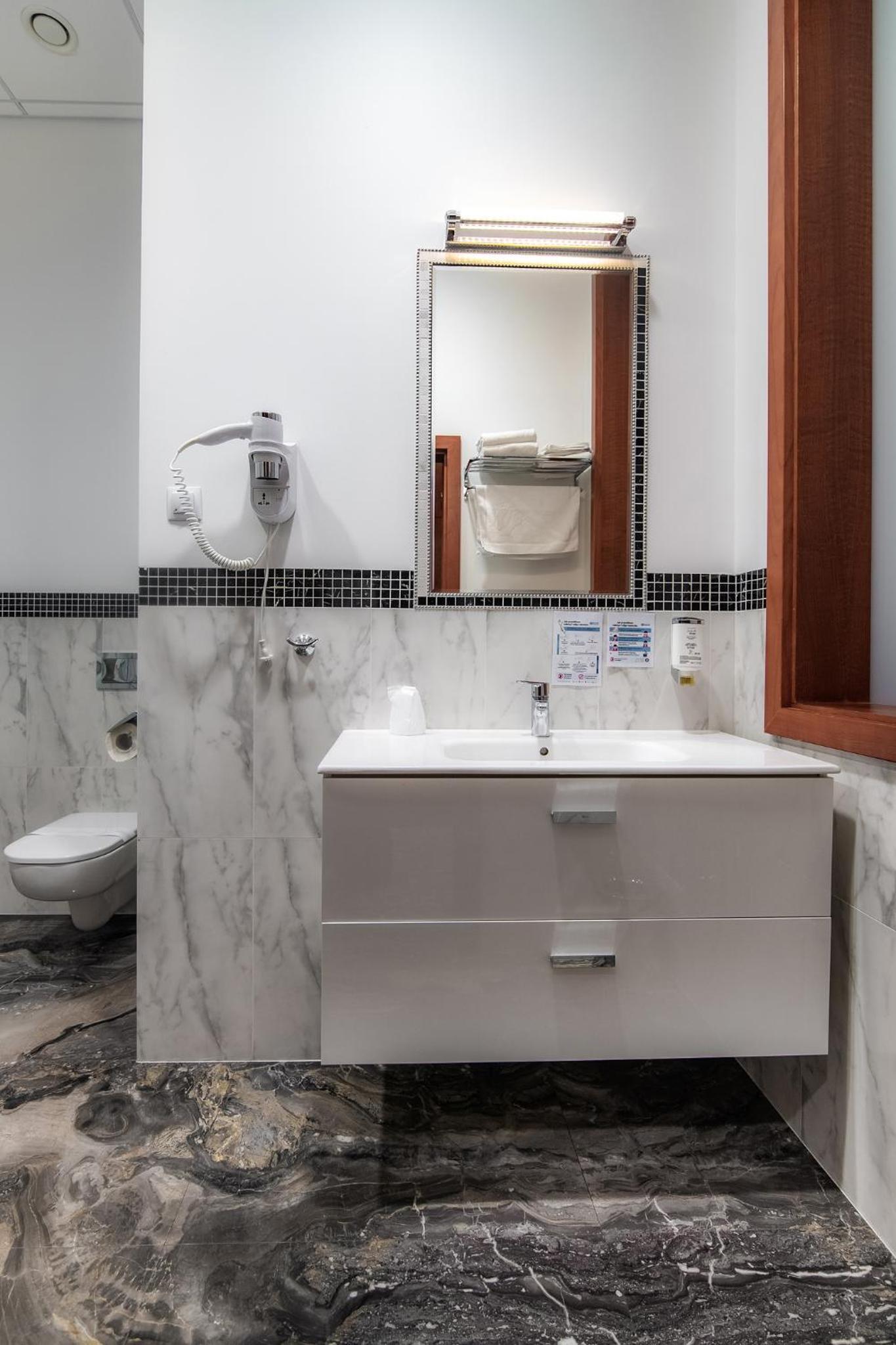 Standard Single Room