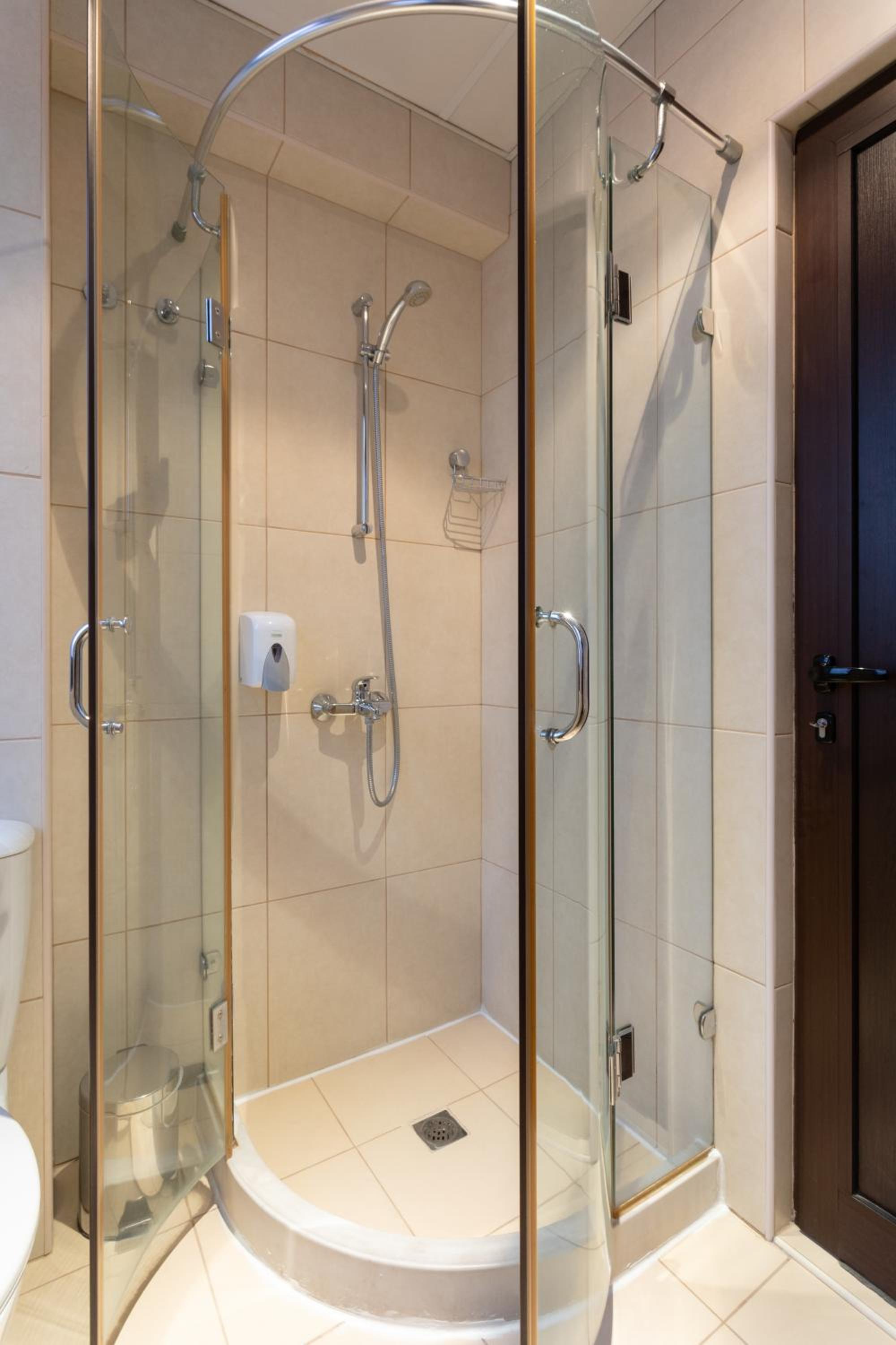 Double or Twin Room - Photo 2
