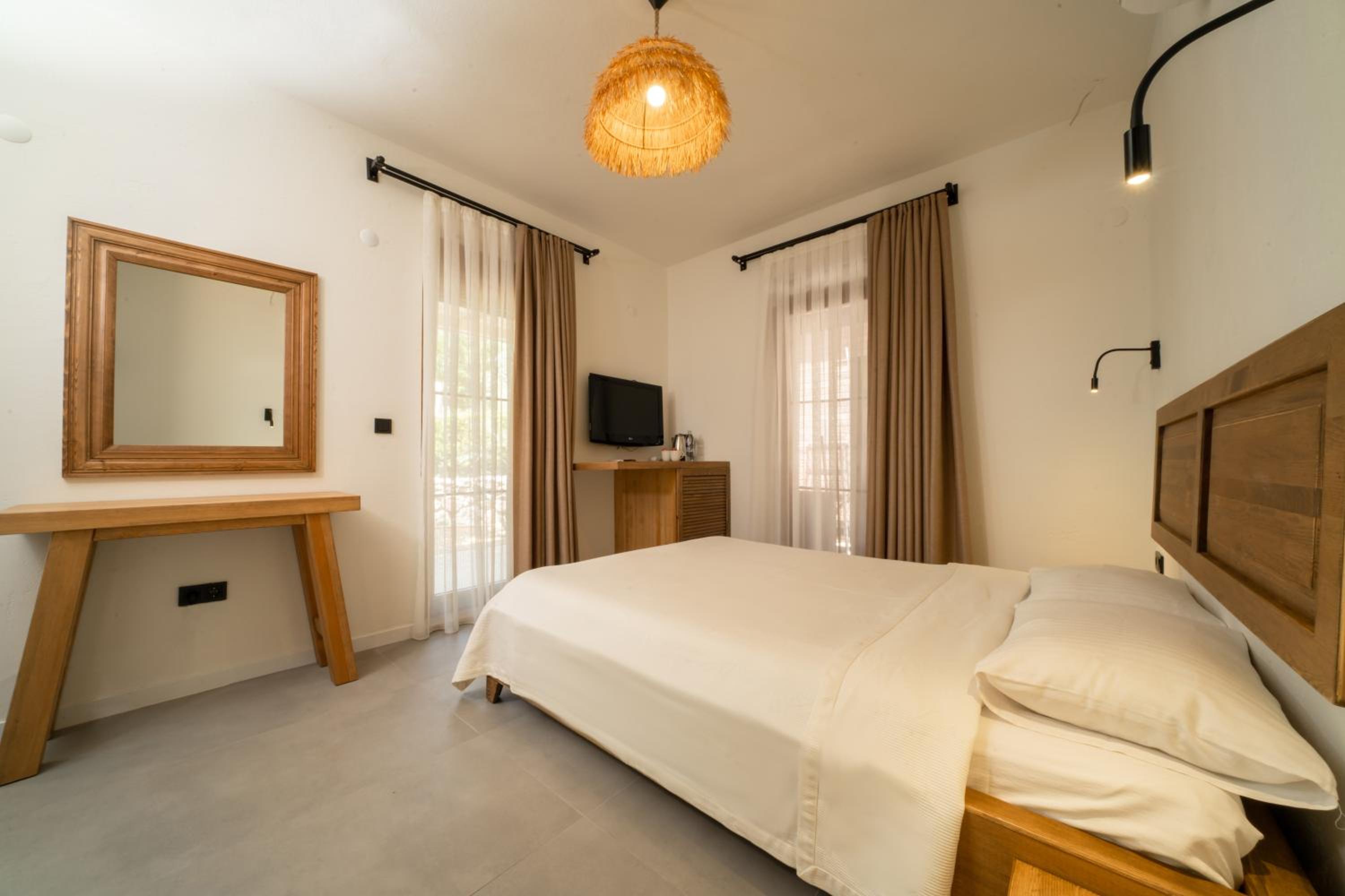 Deluxe Double Room - Photo 5