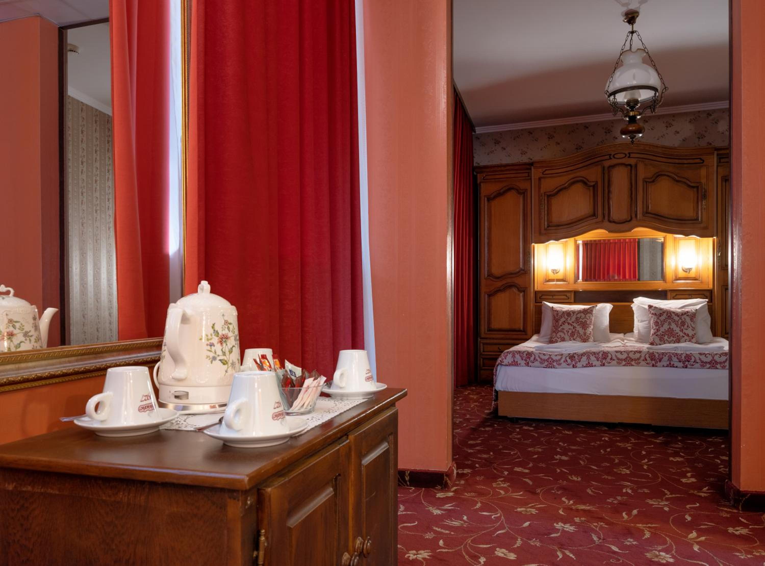 Suite - Photo 8