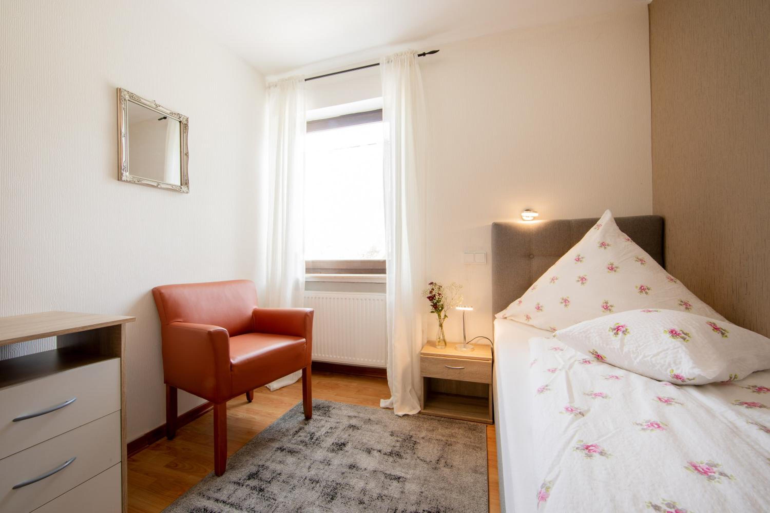 Budget Single Room photo 2