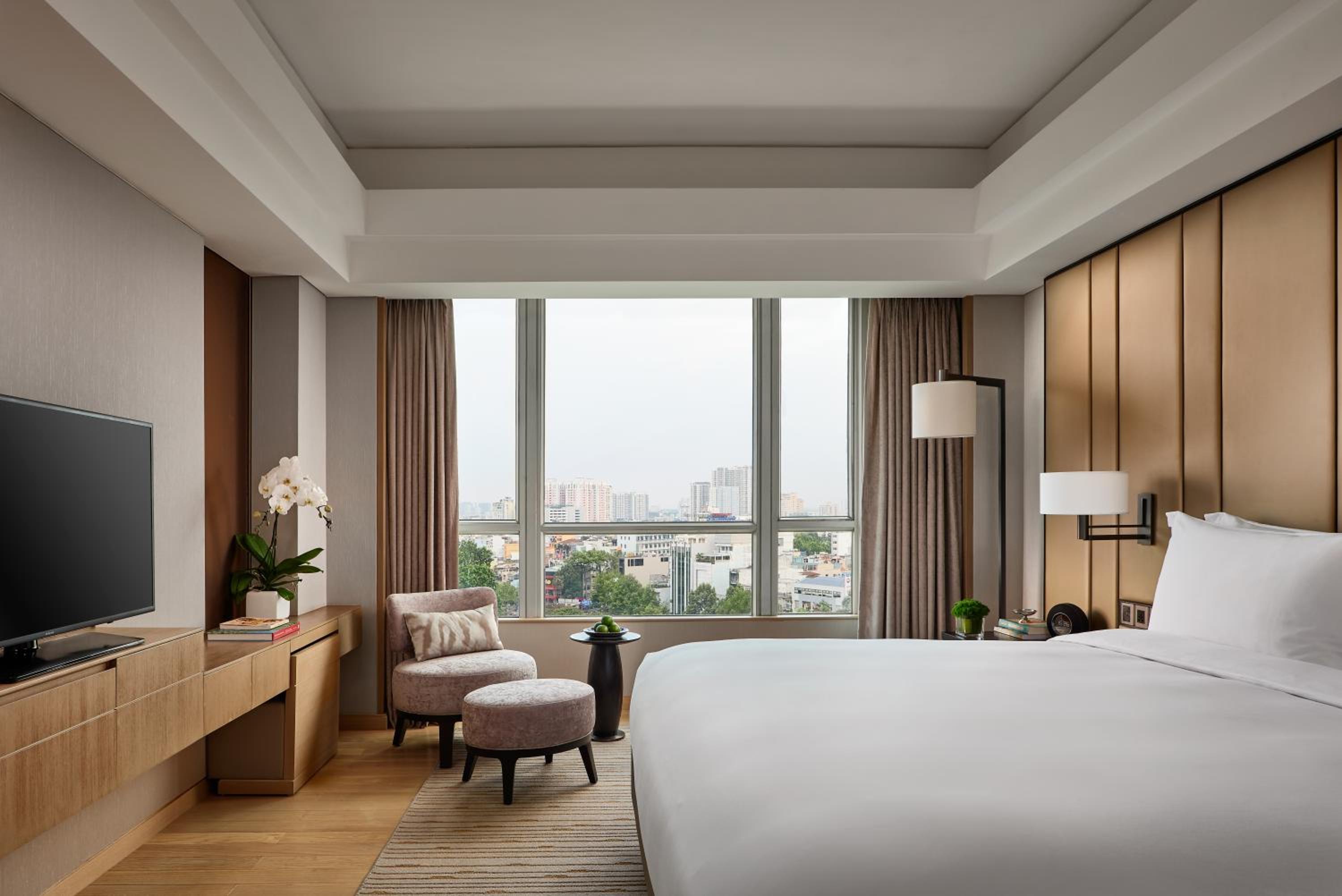 Executive Suite photo 2