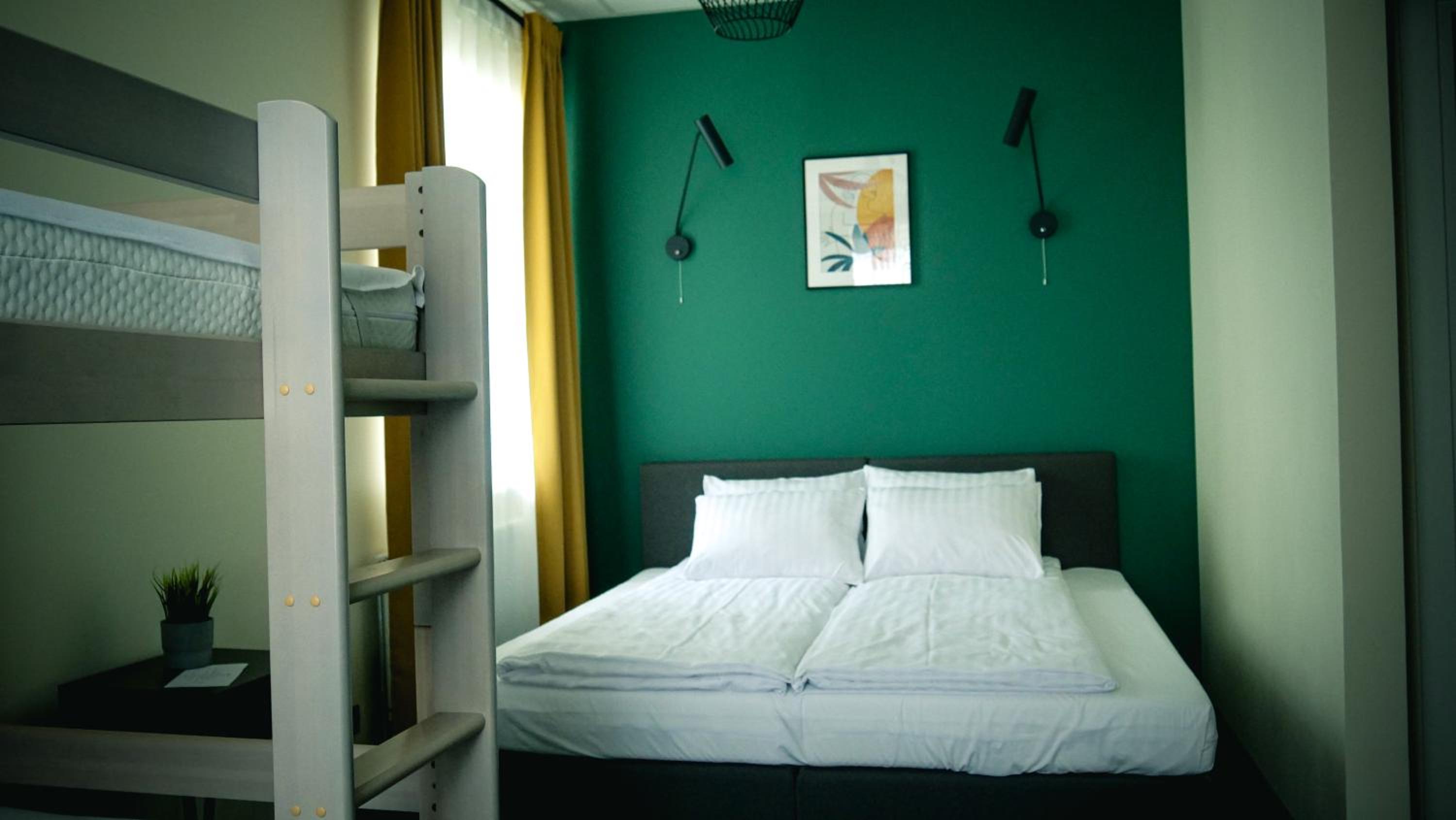 Standard Quadruple Room - Photo 1
