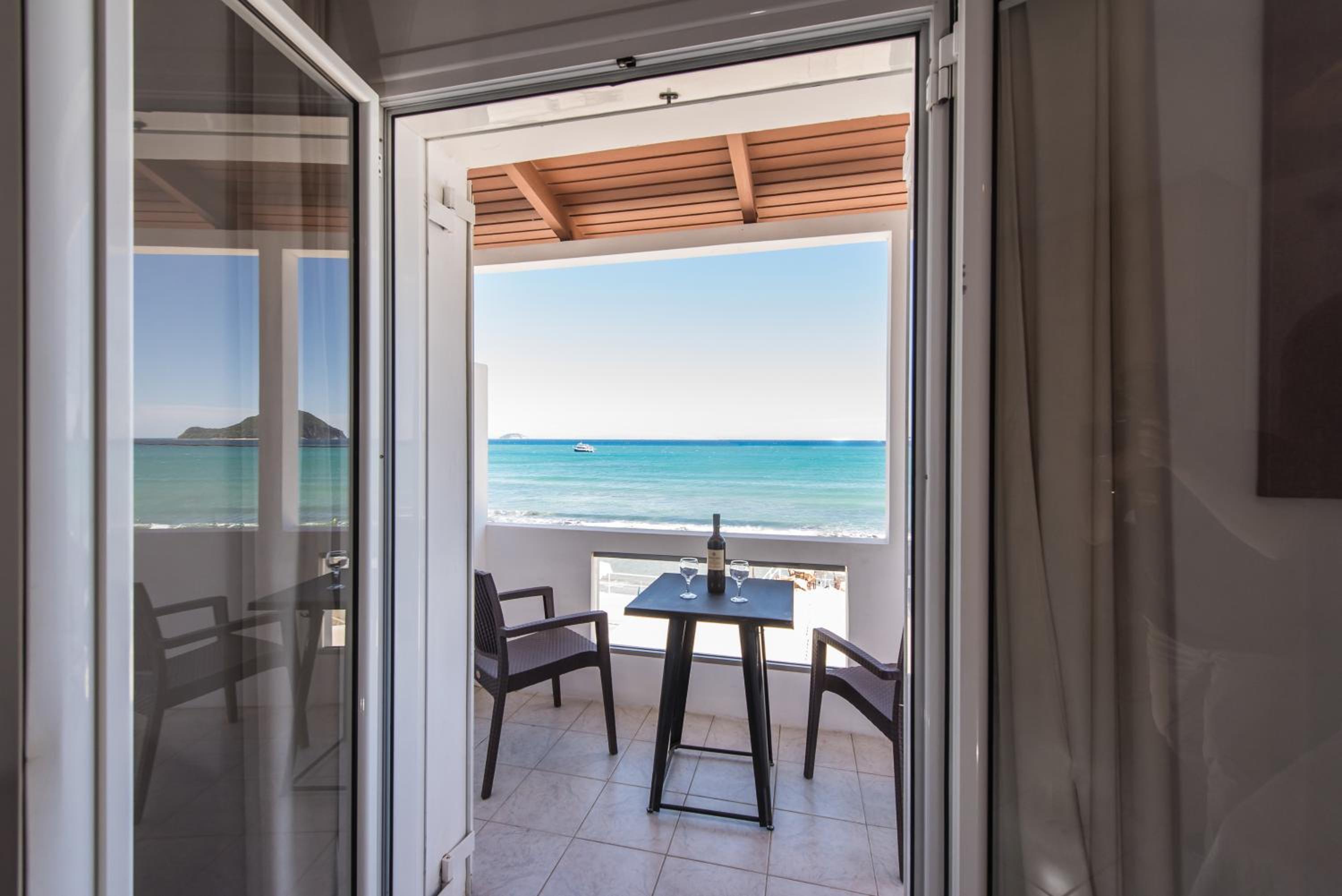 Studio with Sea View - Photo 3