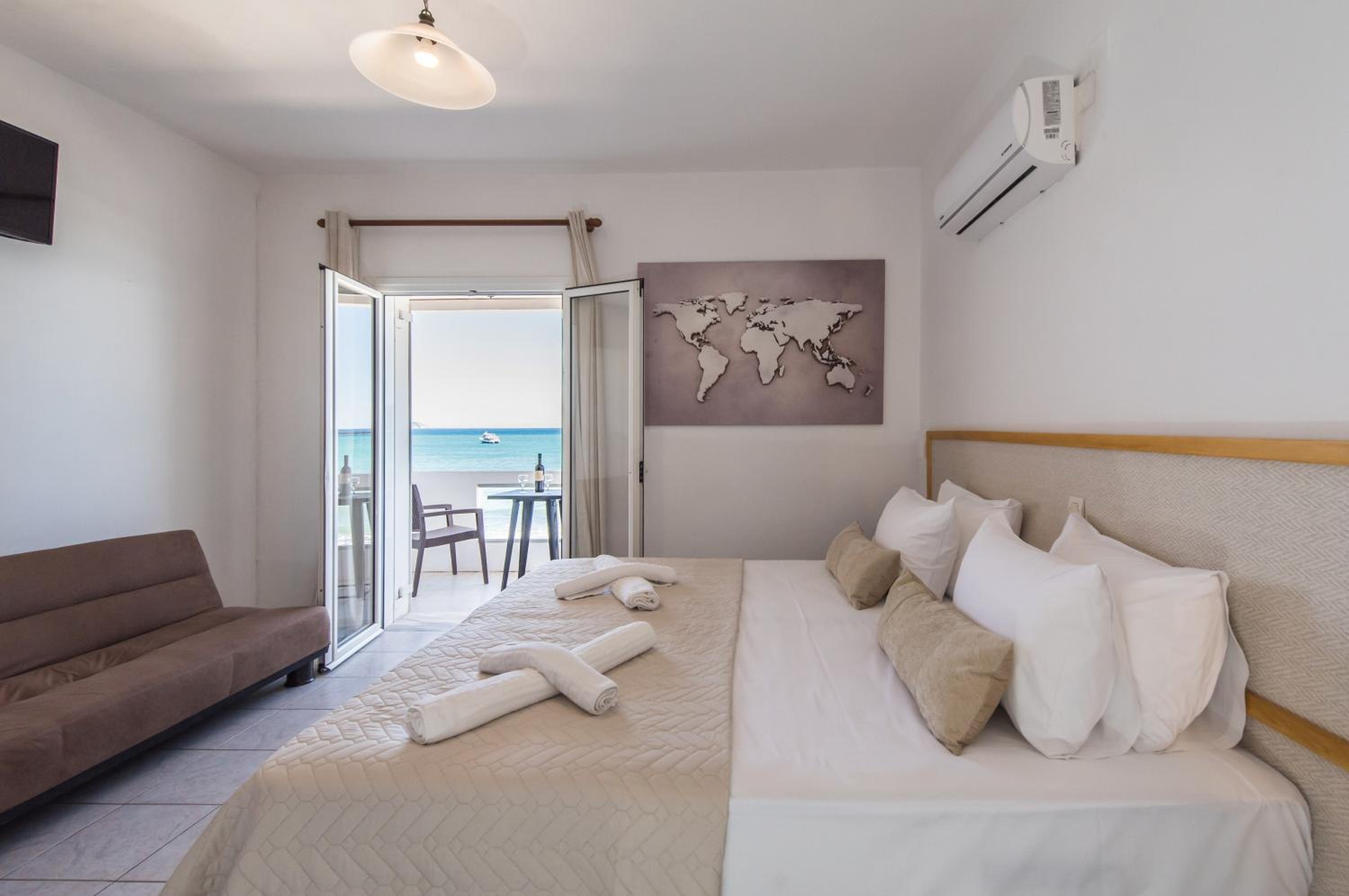 Studio with Sea View - Photo 8