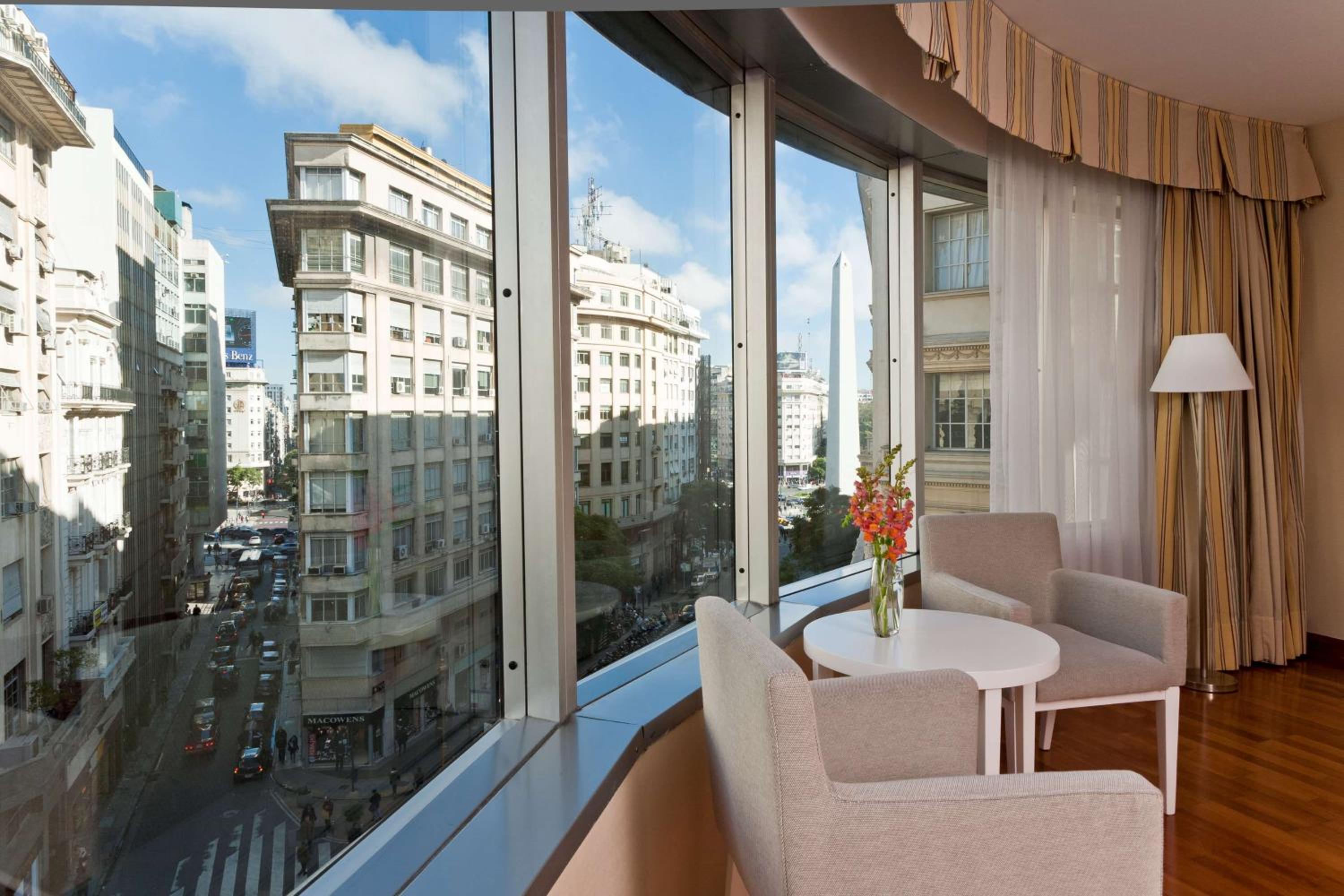 Corner Superior Room View thumbnail 5