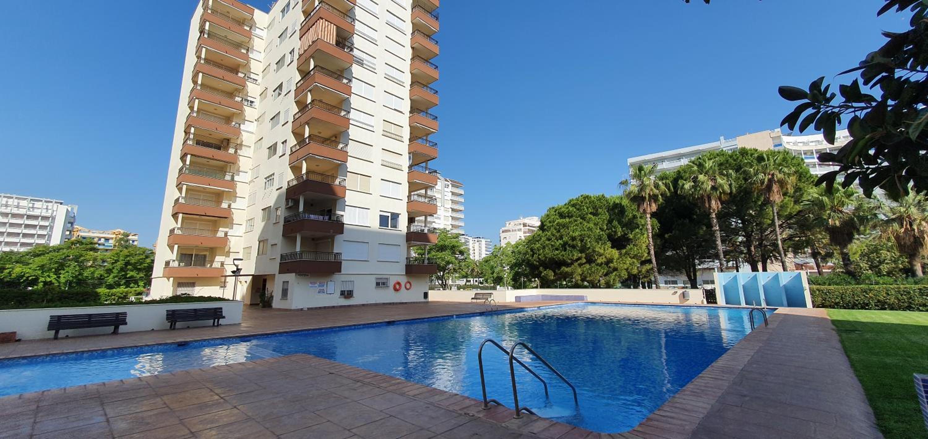 Family Two-Bedroom Apartment With View photo 3