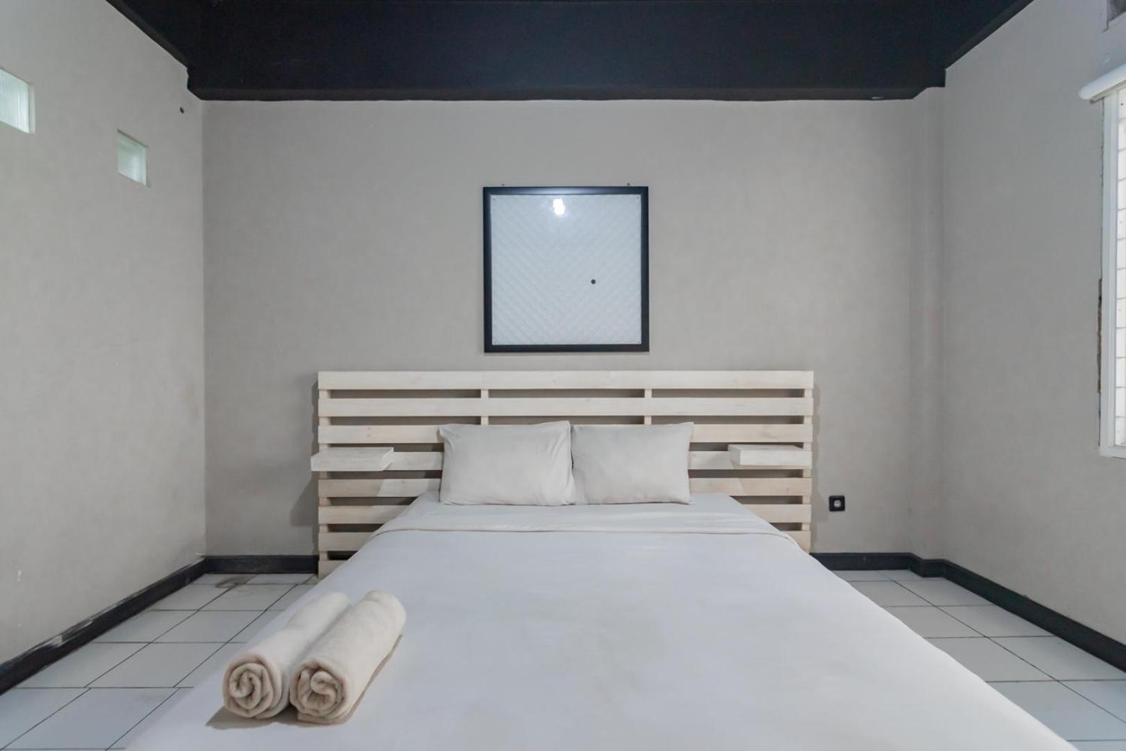Double Room - Photo 7
