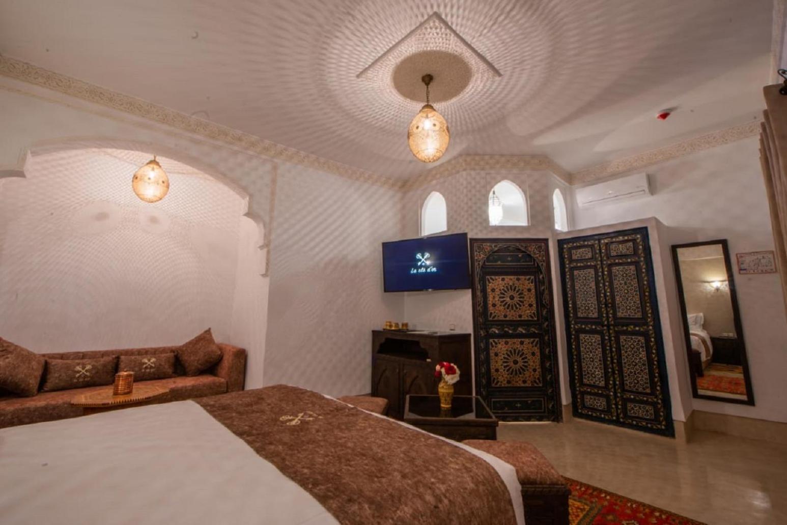 Deluxe Suite - Photo 5