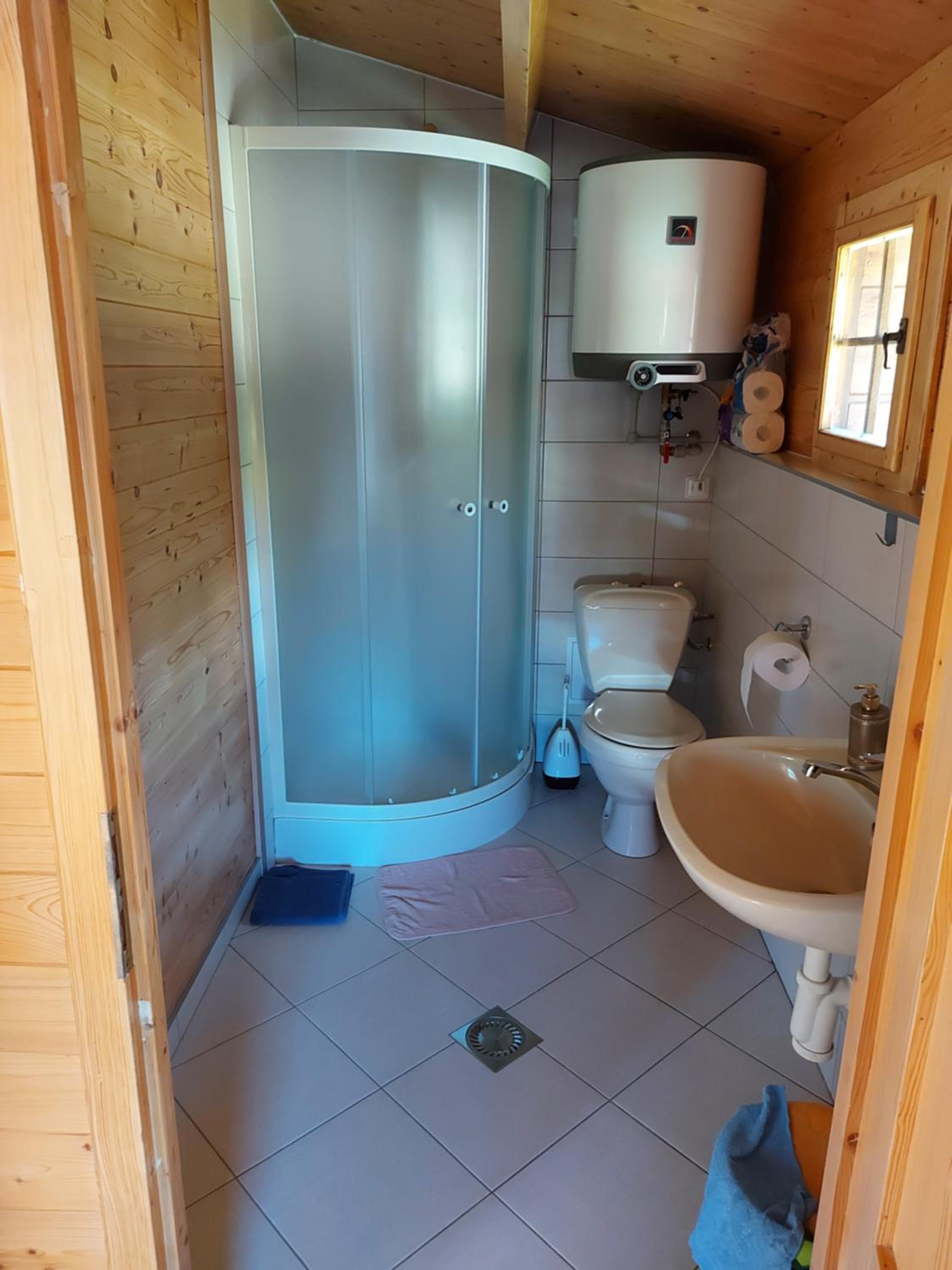 One-Bedroom House photo 2