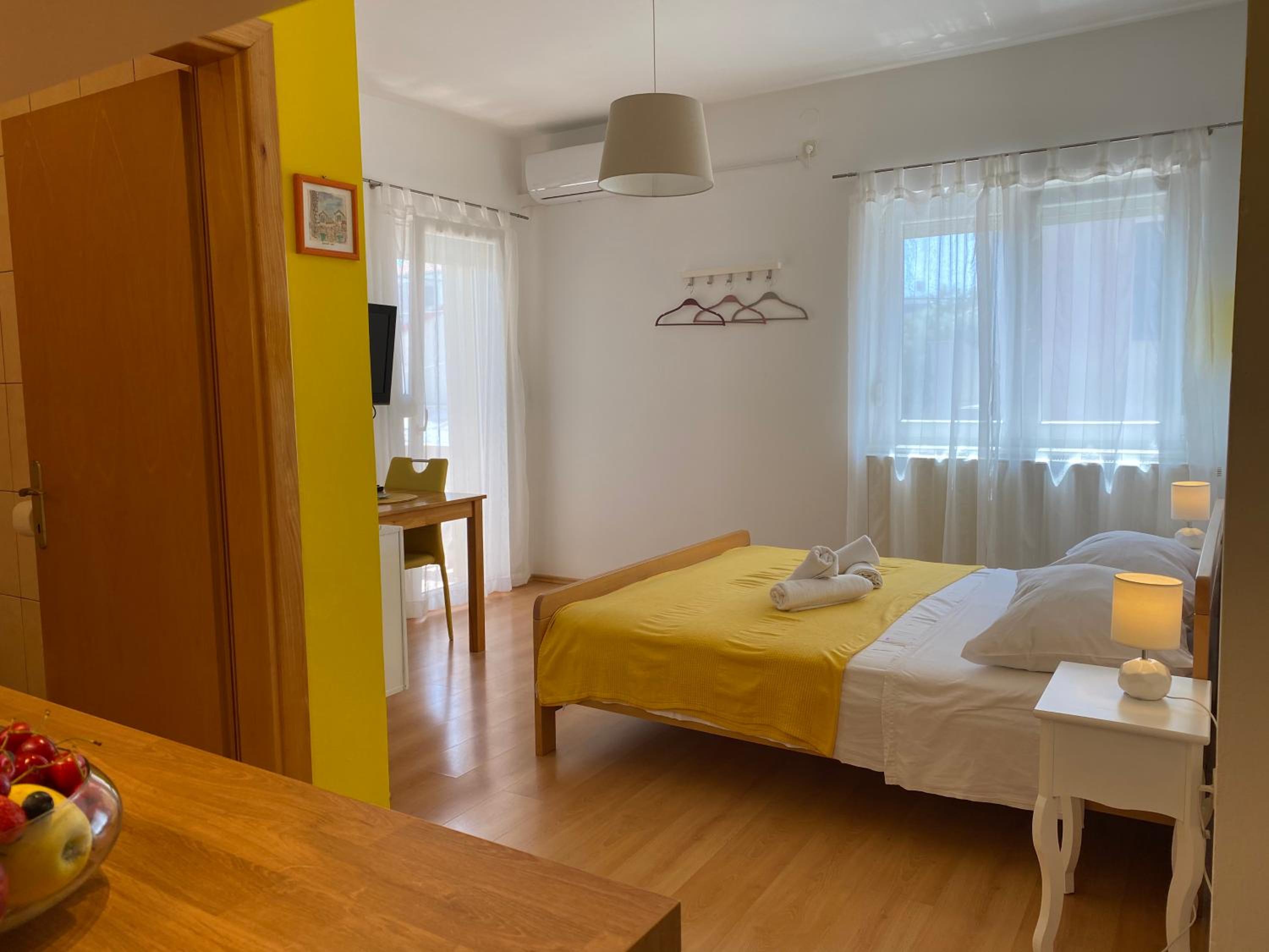 Studio with Terrace - Photo 1
