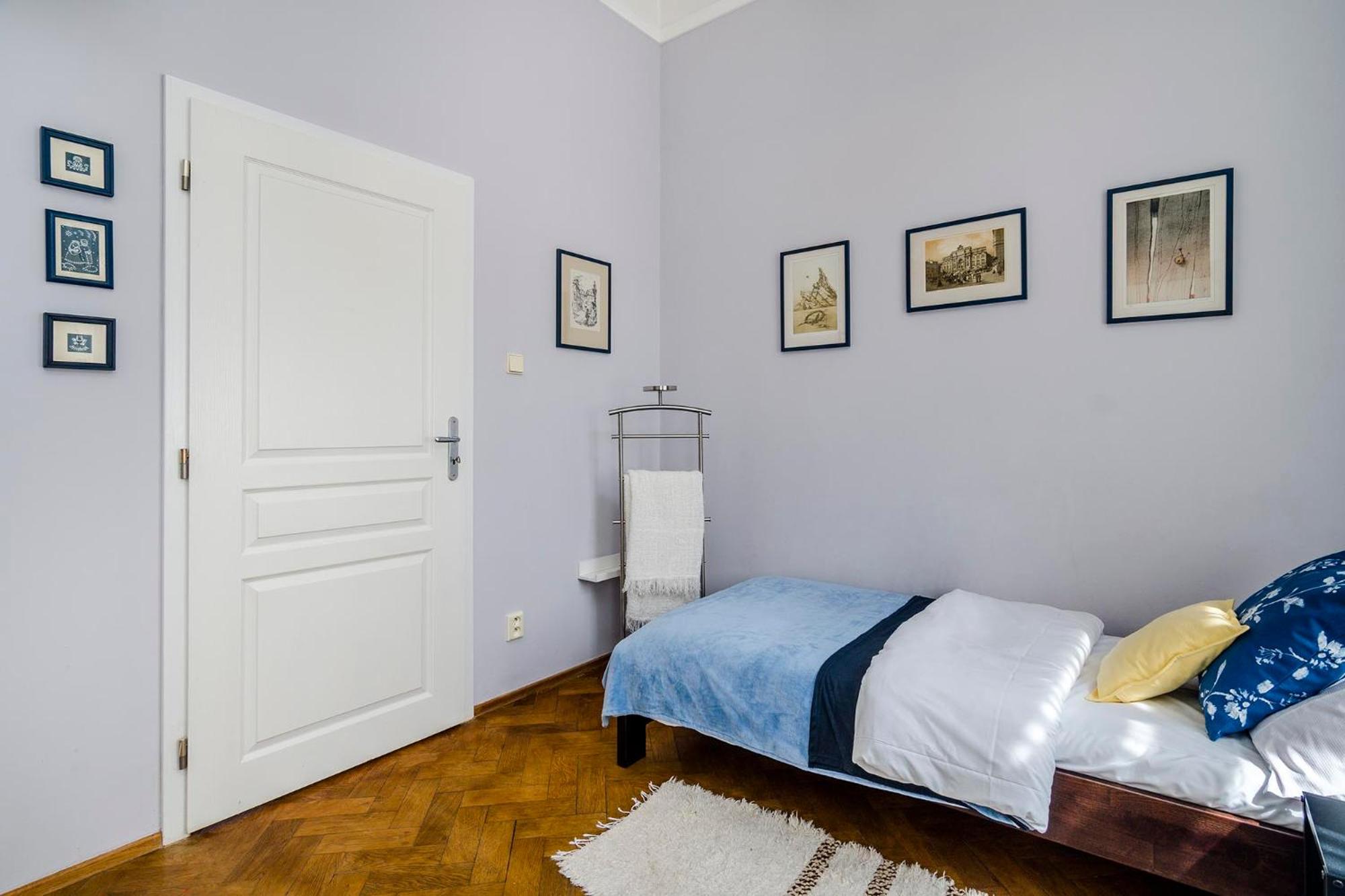 Two-Bedroom Apartment thumbnail 6