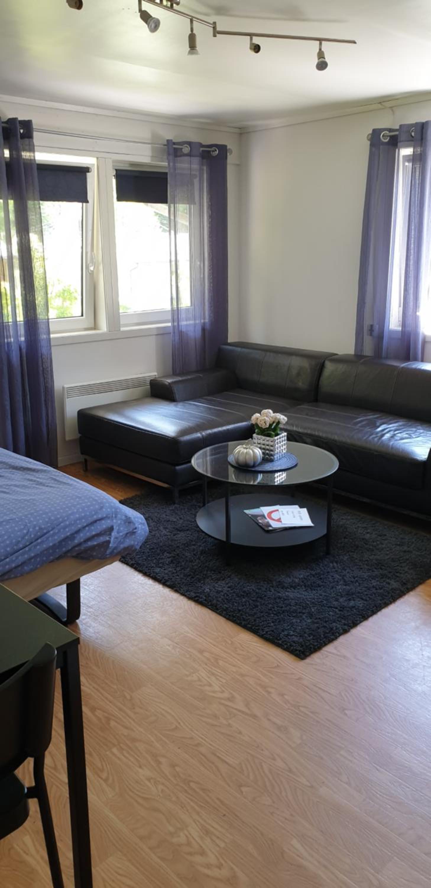 One-Bedroom Apartment - Photo 1