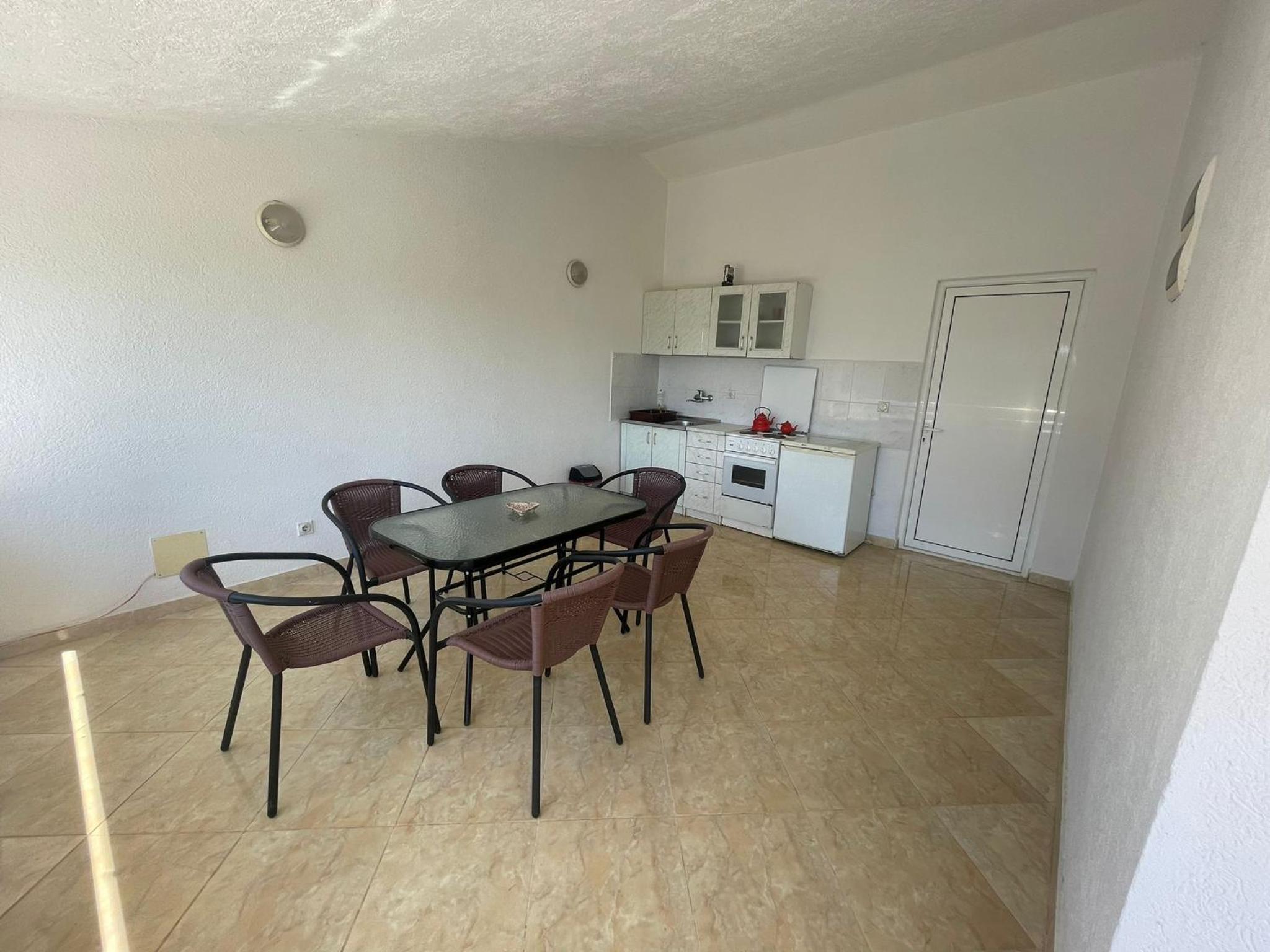One-Bedroom Apartment photo 3